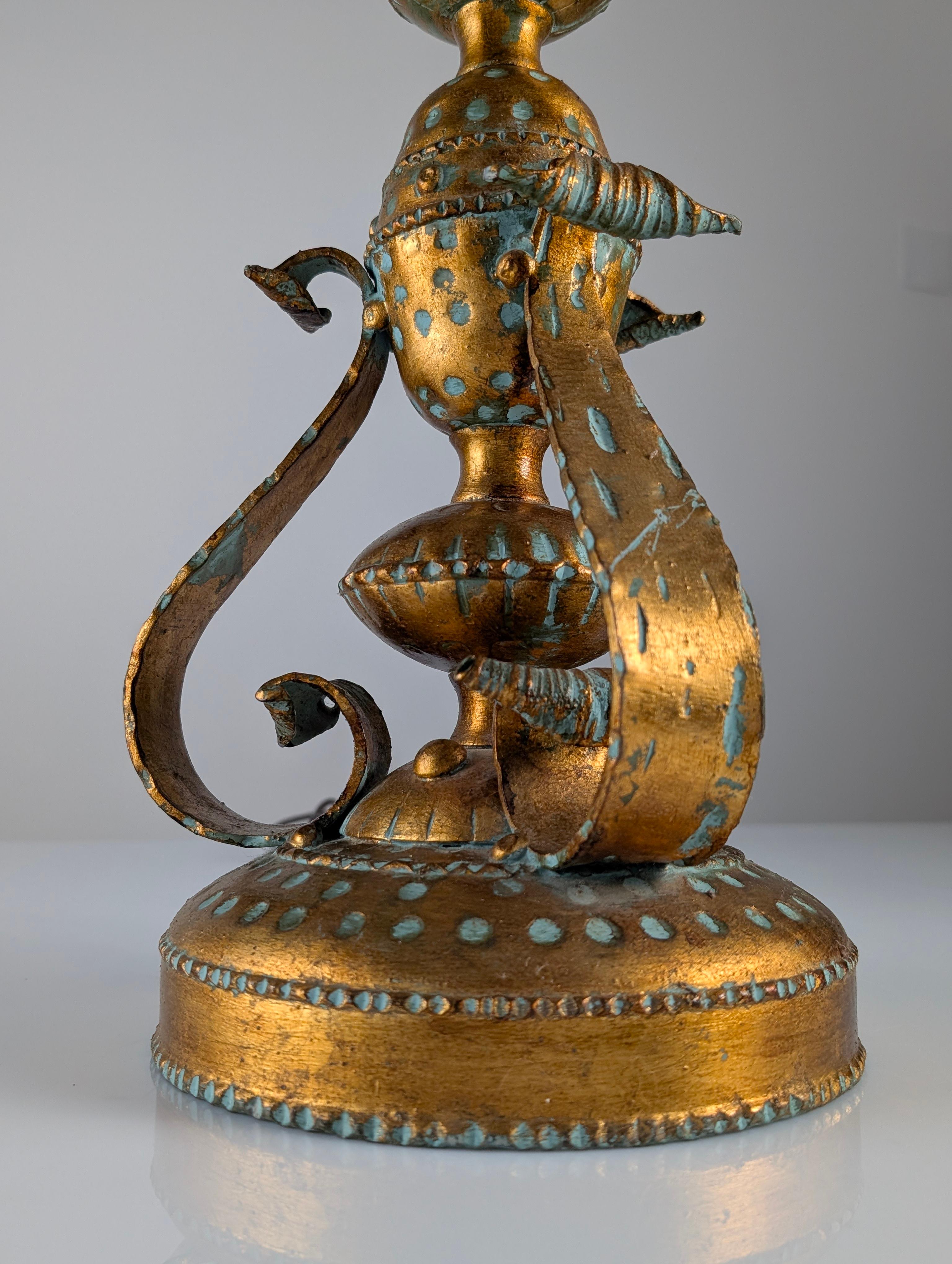 Italian Large Longobard Gilded Metal and Red Hammered Glass Table Lamp For Sale