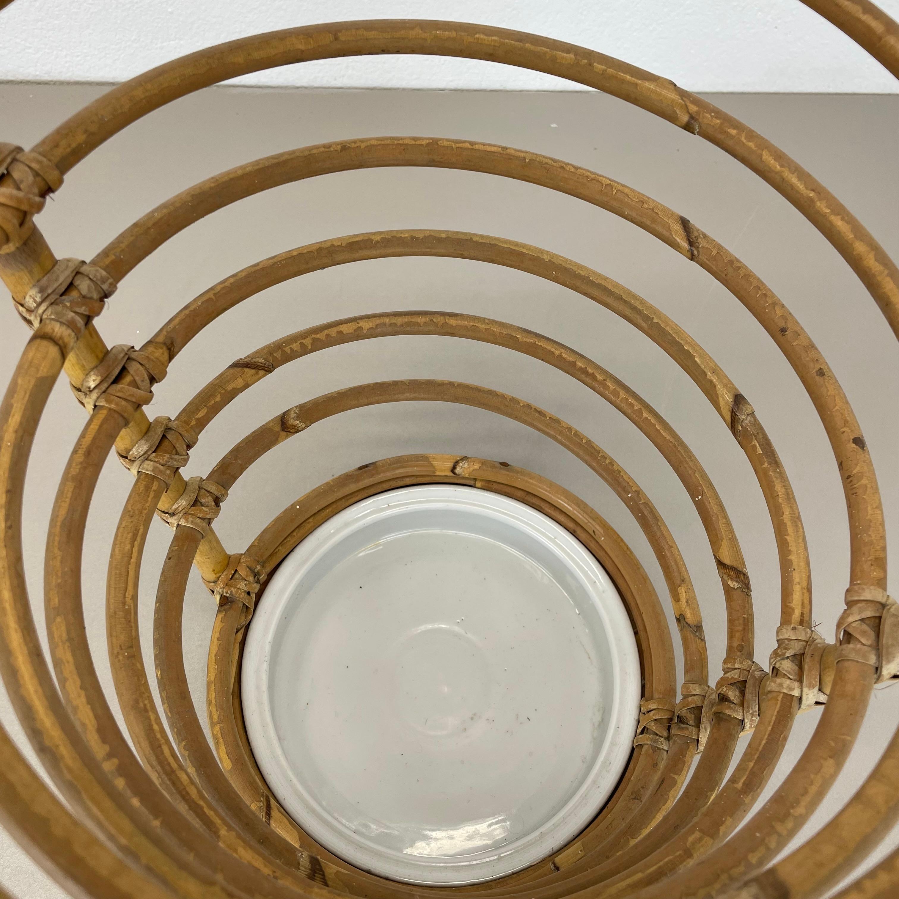Portaombrelli in rattan Bauhaus, Francia, anni '70, grande 60 cm, con occhiello in vendita 5