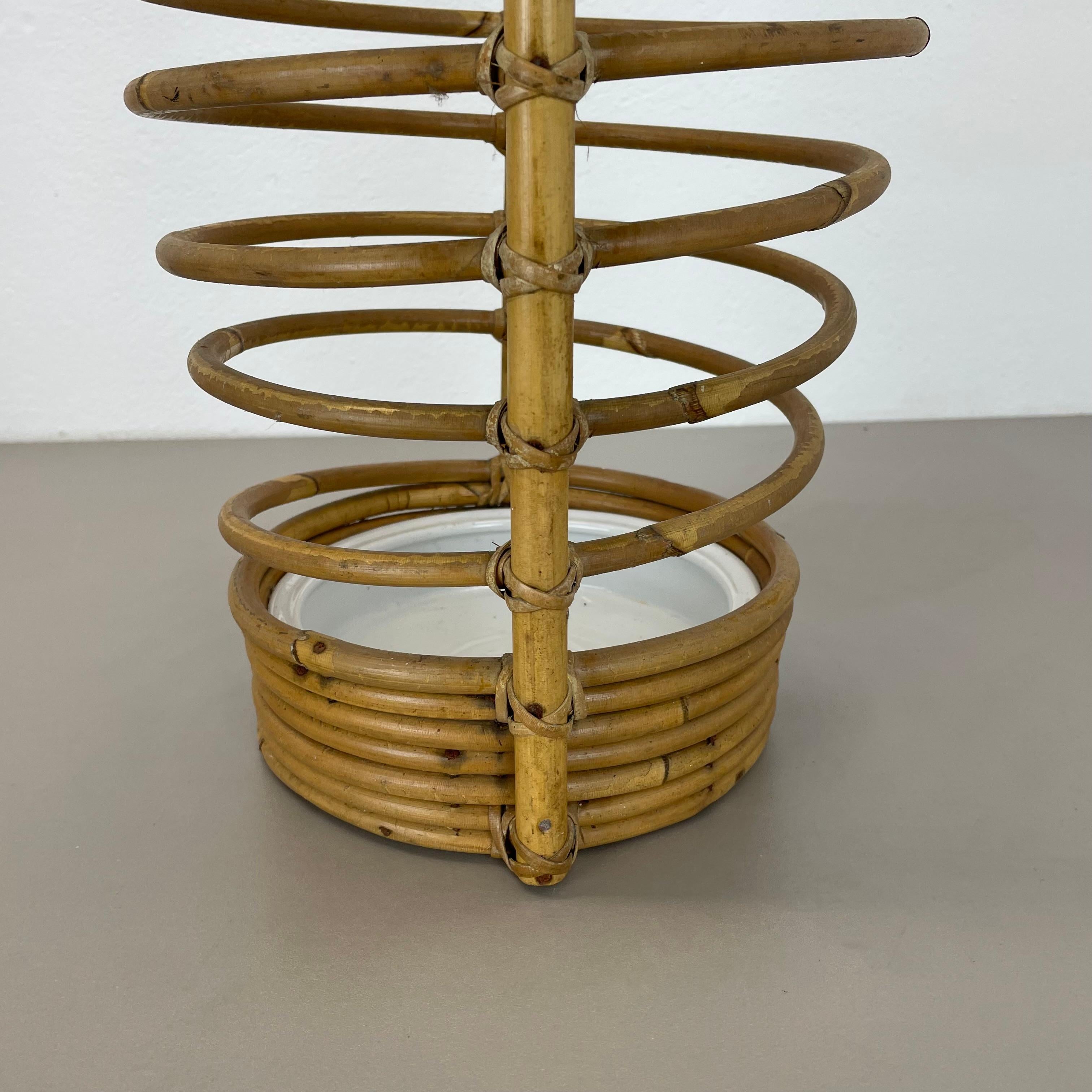 Portaombrelli in rattan Bauhaus, Francia, anni '70, grande 60 cm, con occhiello in vendita 8