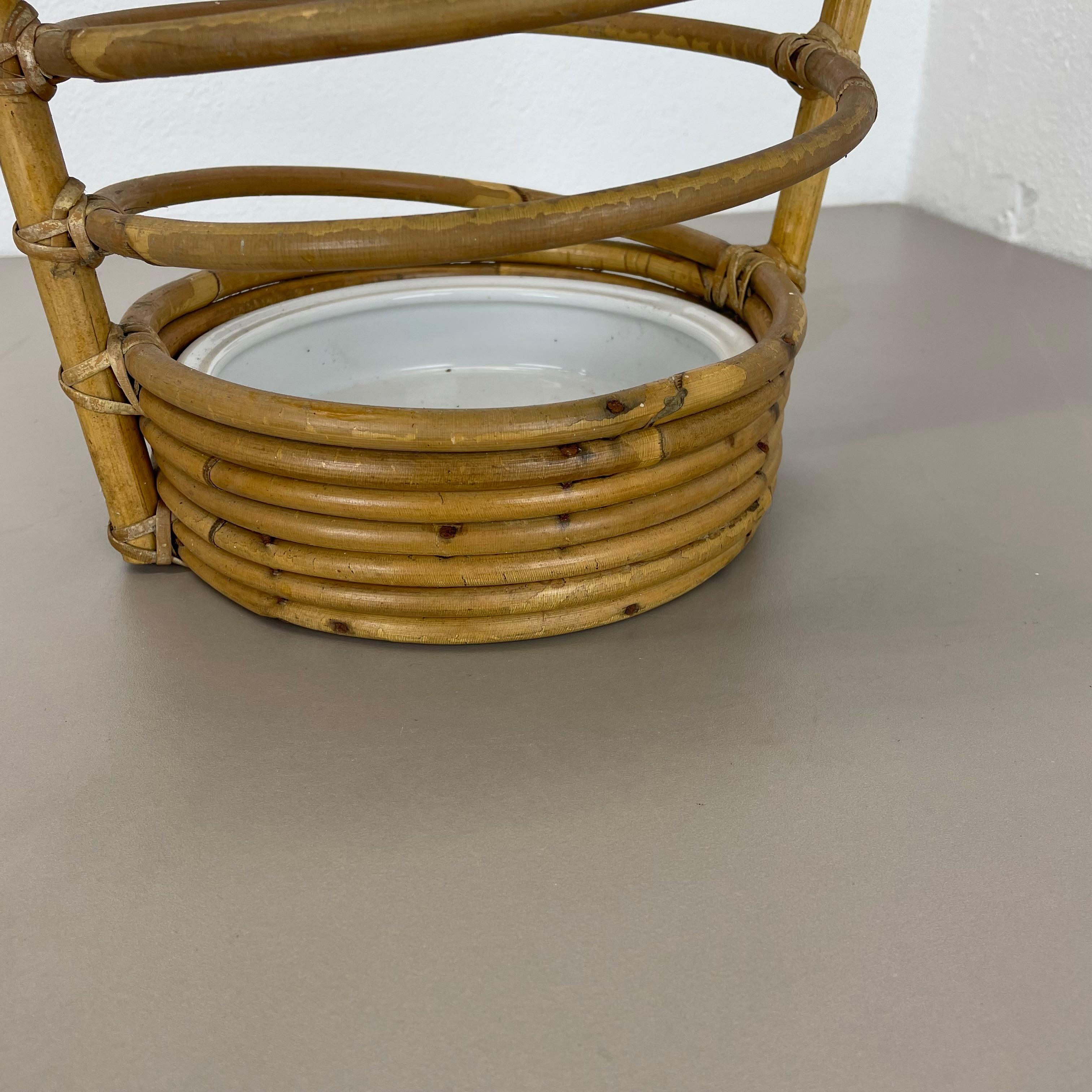 Portaombrelli in rattan Bauhaus, Francia, anni '70, grande 60 cm, con occhiello in vendita 10