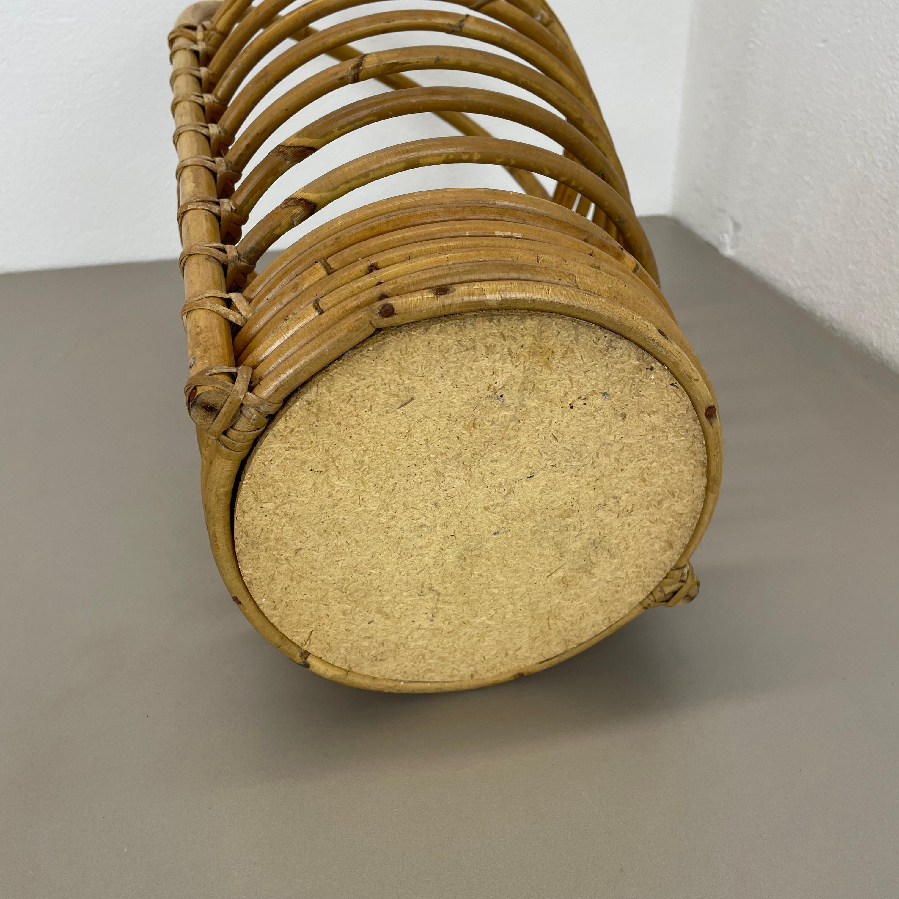 Portaombrelli in rattan Bauhaus, Francia, anni '70, grande 60 cm, con occhiello in vendita 11