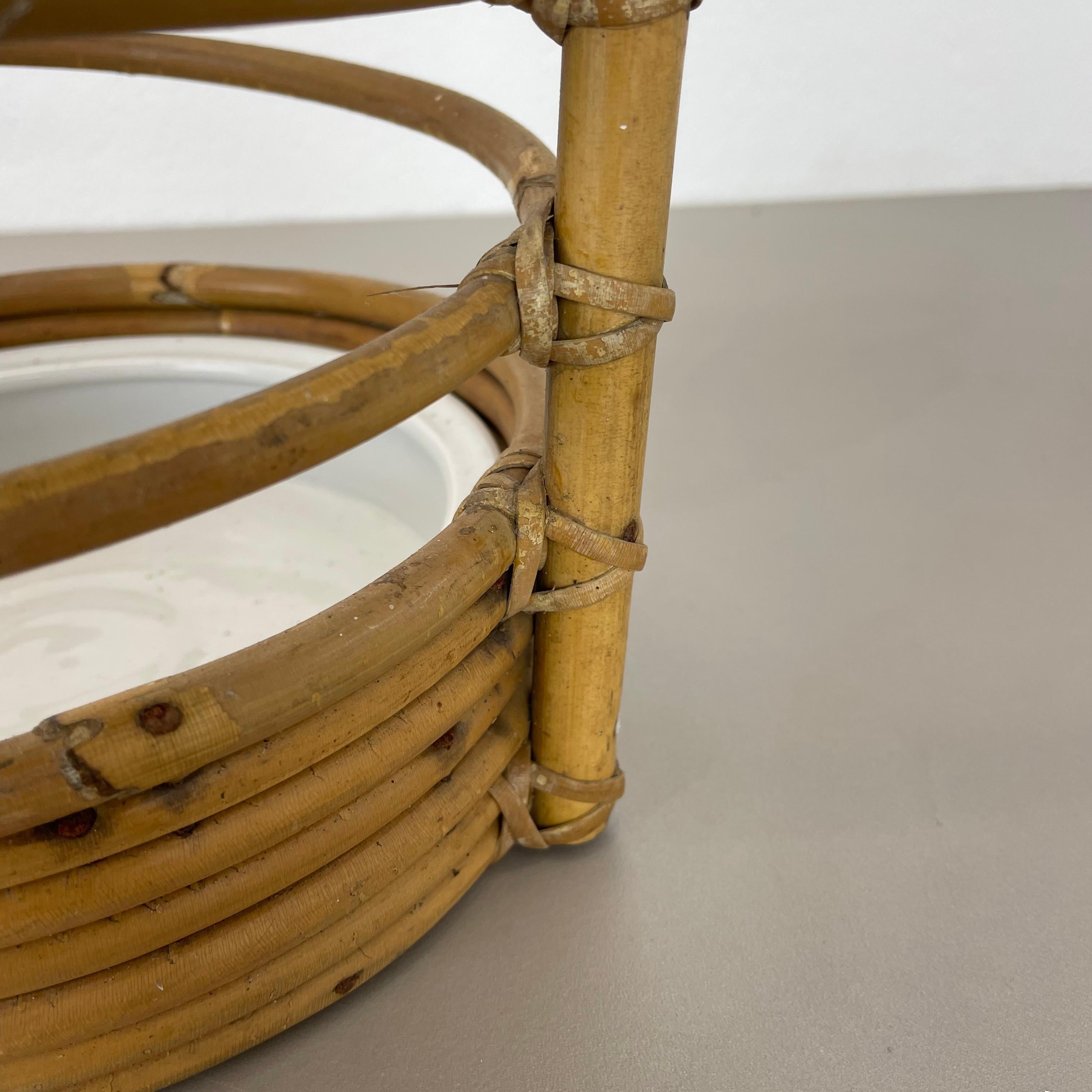Rattan Portaombrelli in rattan Bauhaus, Francia, anni '70, grande 60 cm, con occhiello in vendita