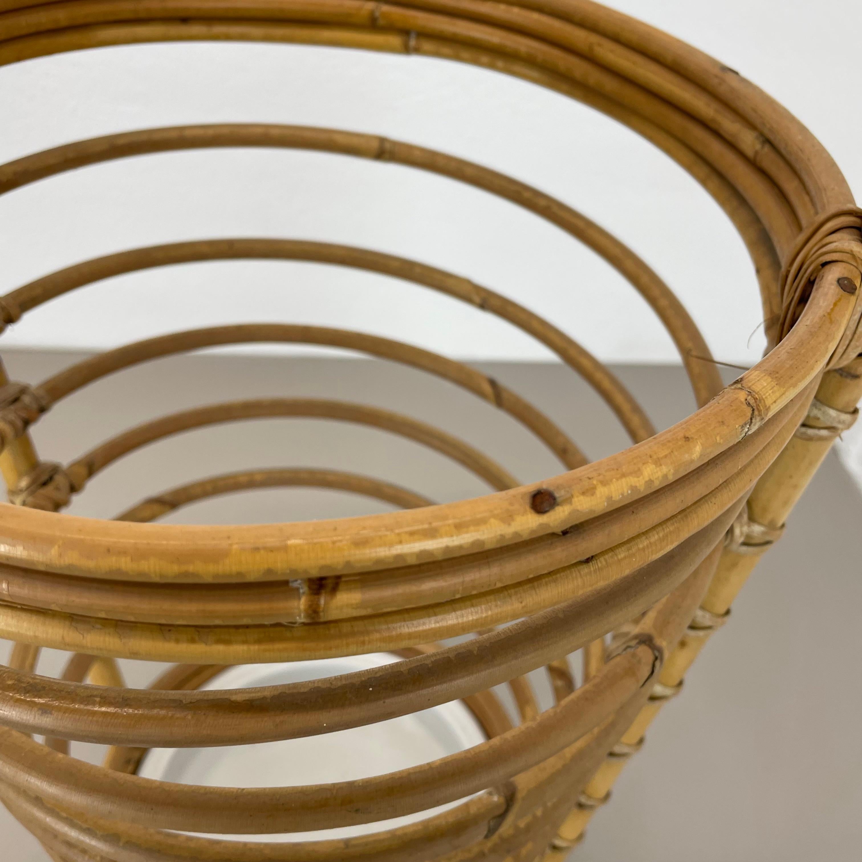 Portaombrelli in rattan Bauhaus, Francia, anni '70, grande 60 cm, con occhiello in vendita 2