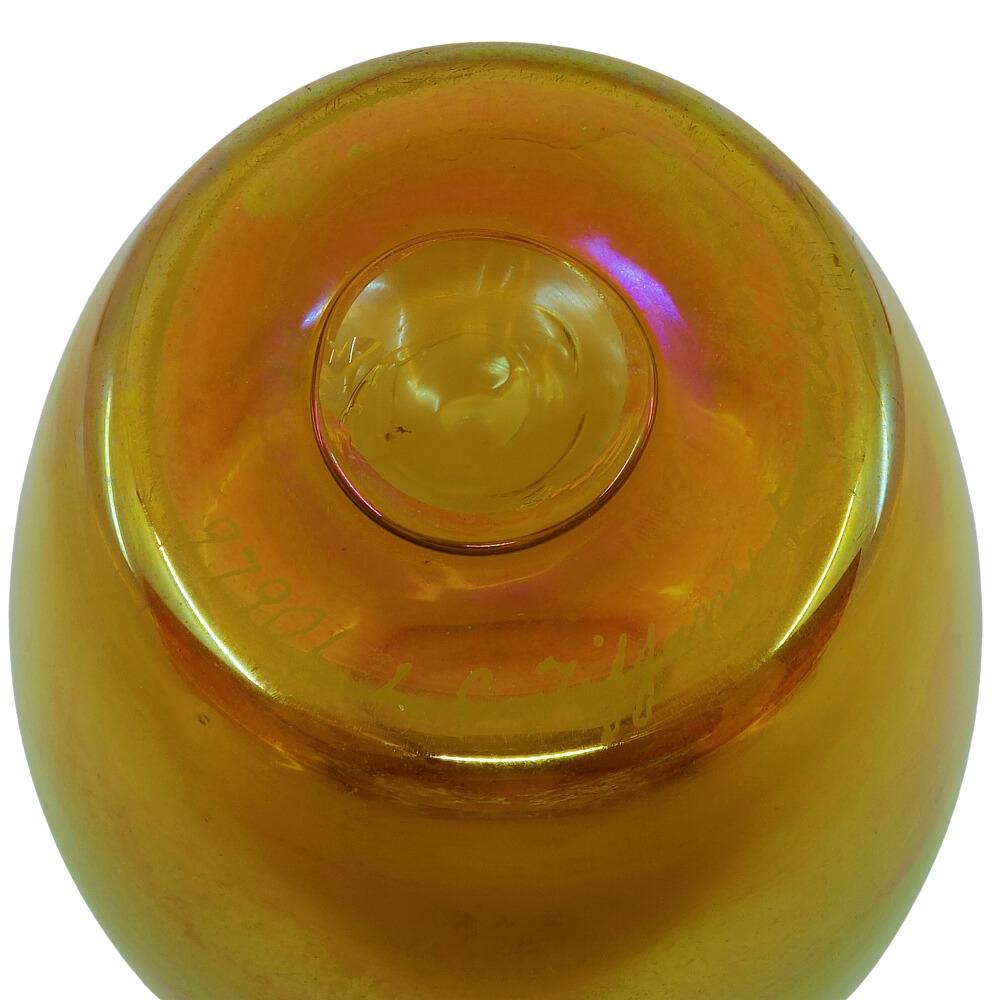 Large Louis Comfort Tiffany Gold Favrile Art Glass Urn Vase, LCT, circa 1918 For Sale 2