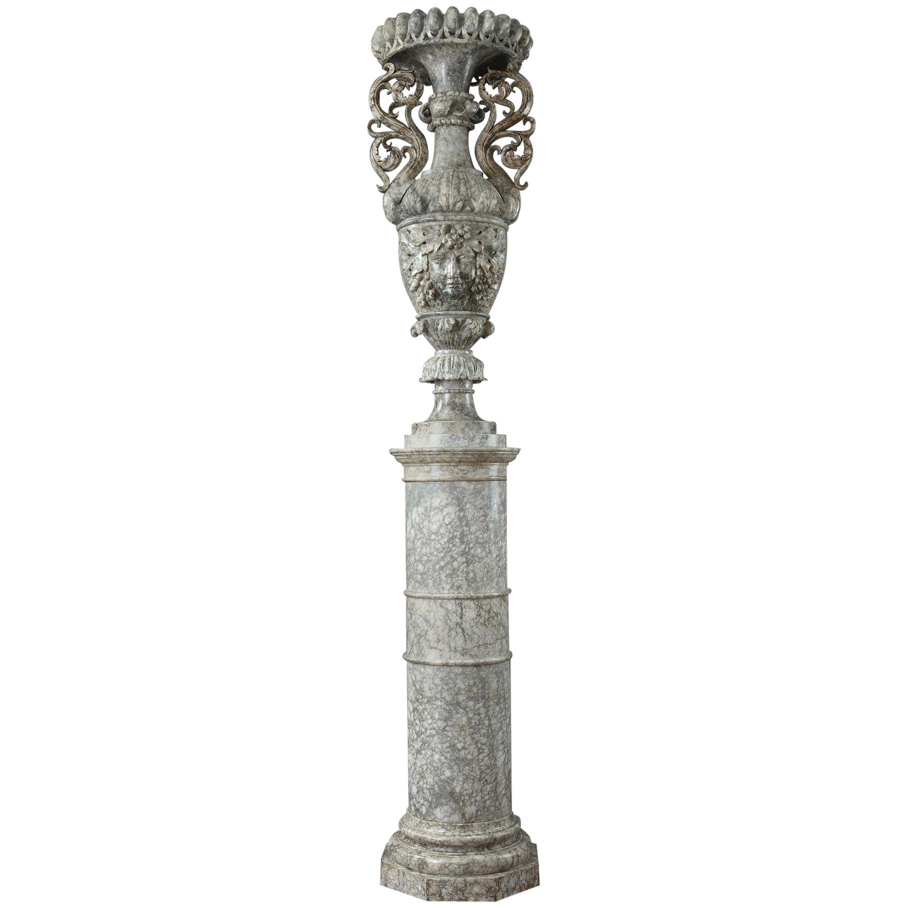 Grand piédestal Louis-Philippe en albâtre avec urne