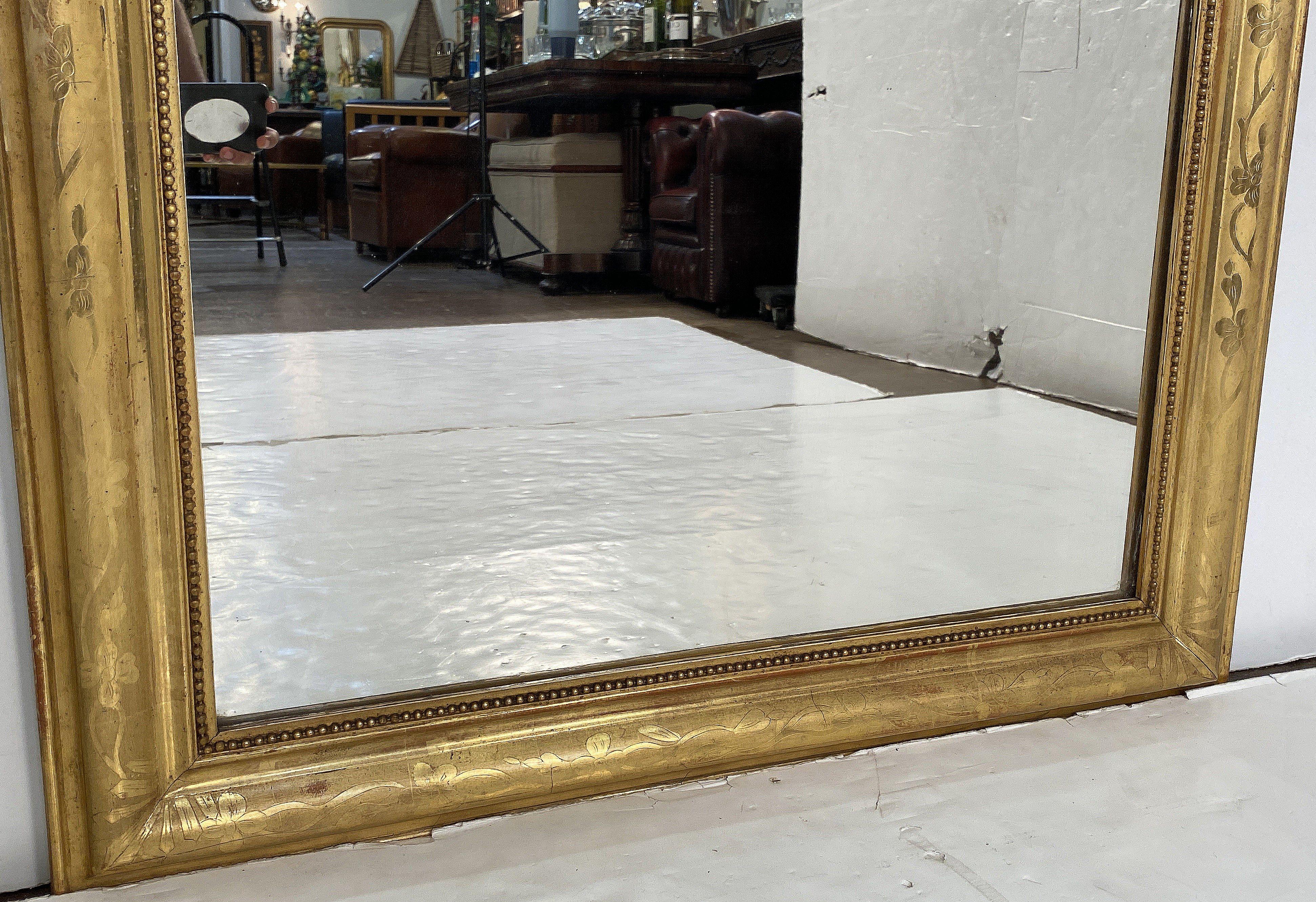 Large Louis Philippe Arch Top Gilt Mirror (H 42 3/4 x W 34 1/4) 5