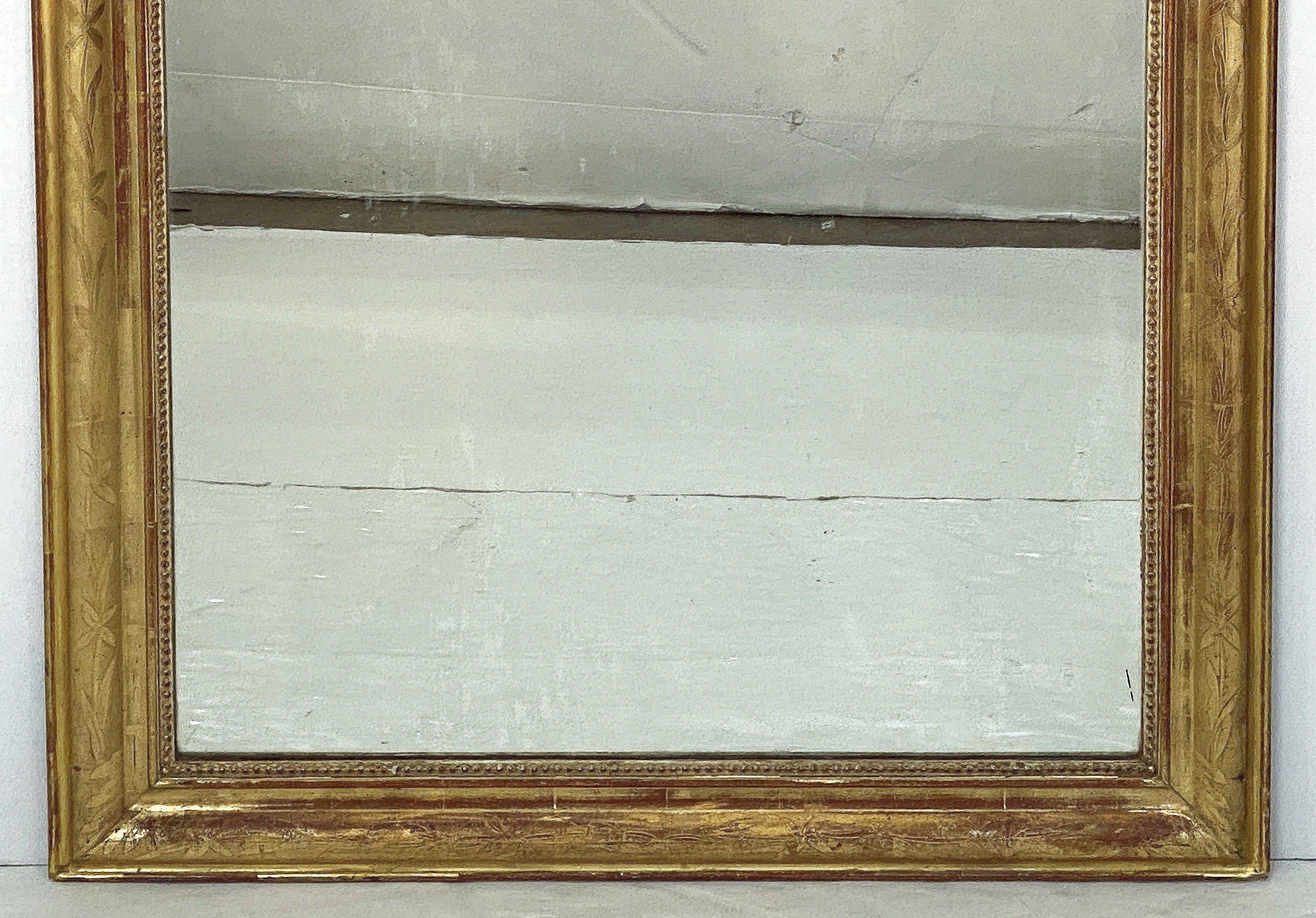 Large Louis Philippe Arch Top Gilt Mirror (H 49 1/4 x W 34 5/8) For Sale 4