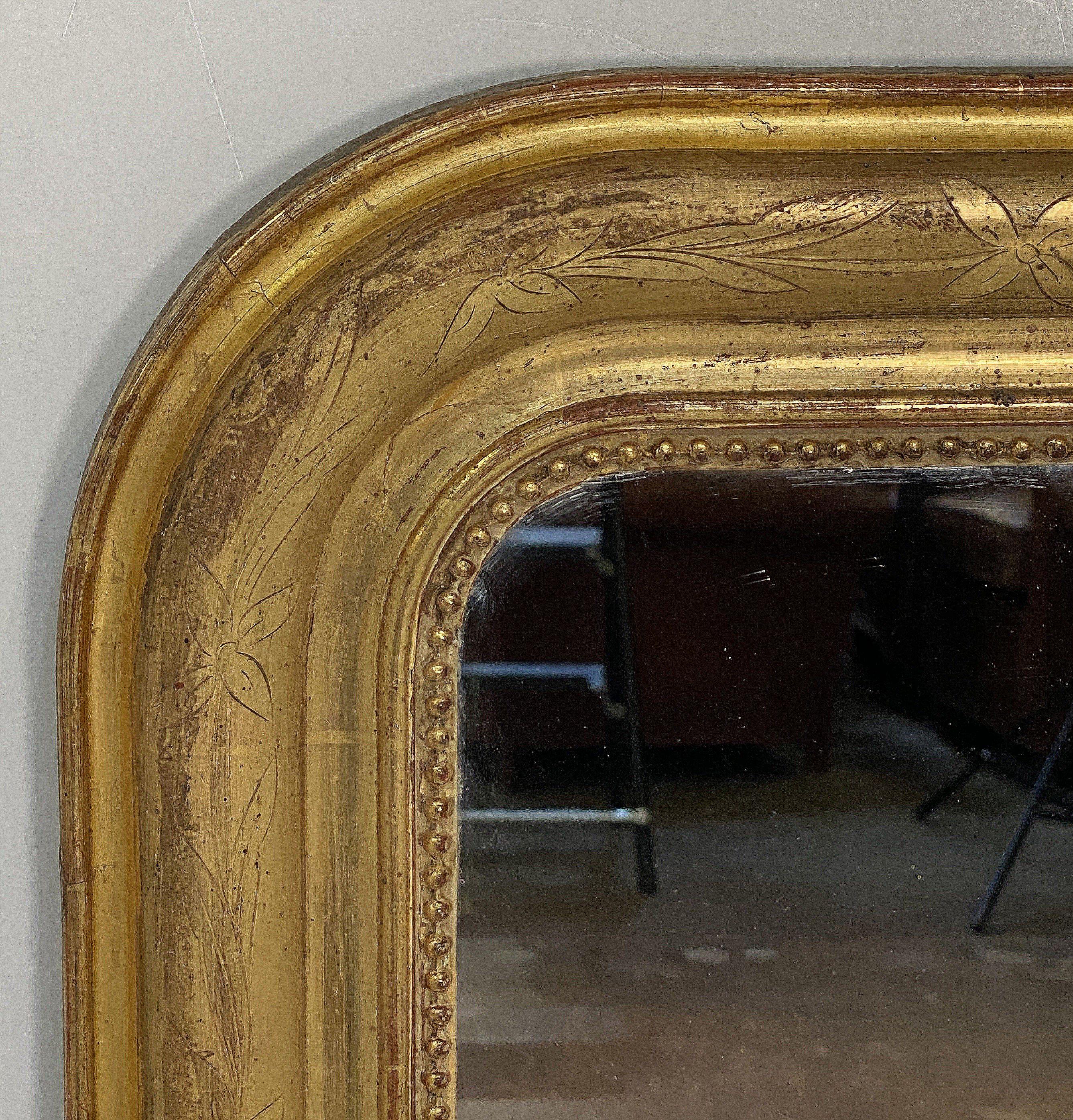 19th Century Large Louis Philippe Arch Top Gilt Mirror (H 49 1/4 x W 34 5/8) For Sale
