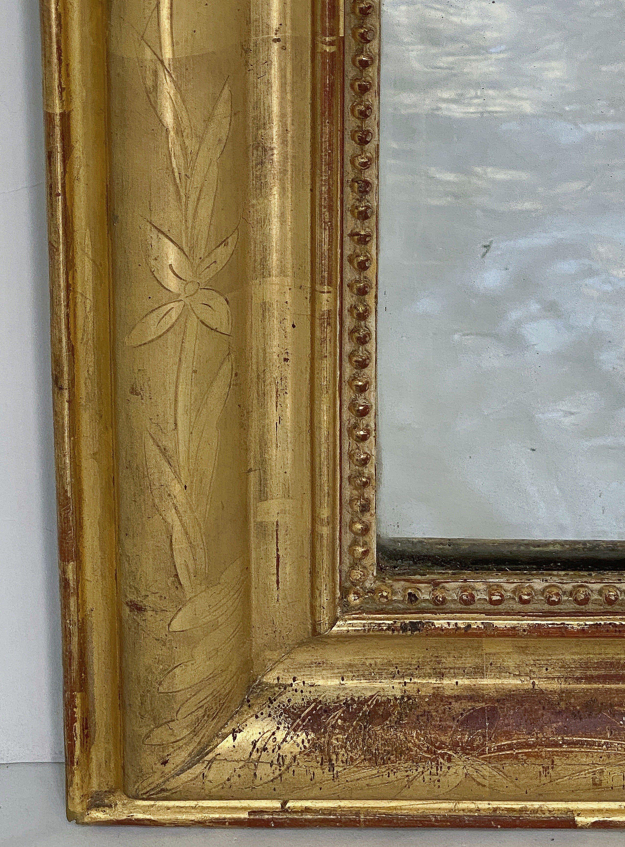 Large Louis Philippe Arch Top Gilt Mirror (H 49 1/4 x W 34 5/8) For Sale 1