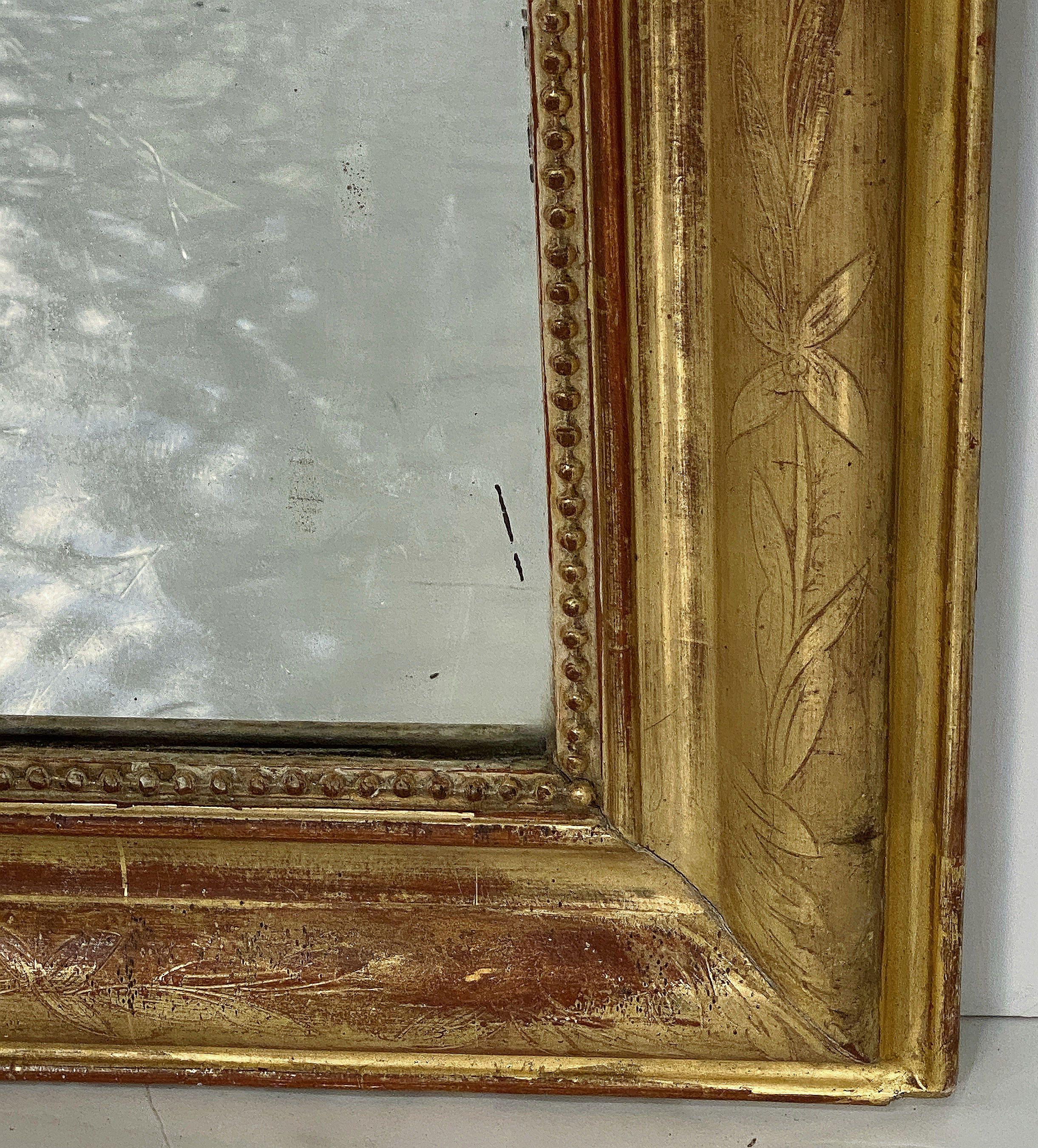 Large Louis Philippe Arch Top Gilt Mirror (H 49 1/4 x W 34 5/8) For Sale 2