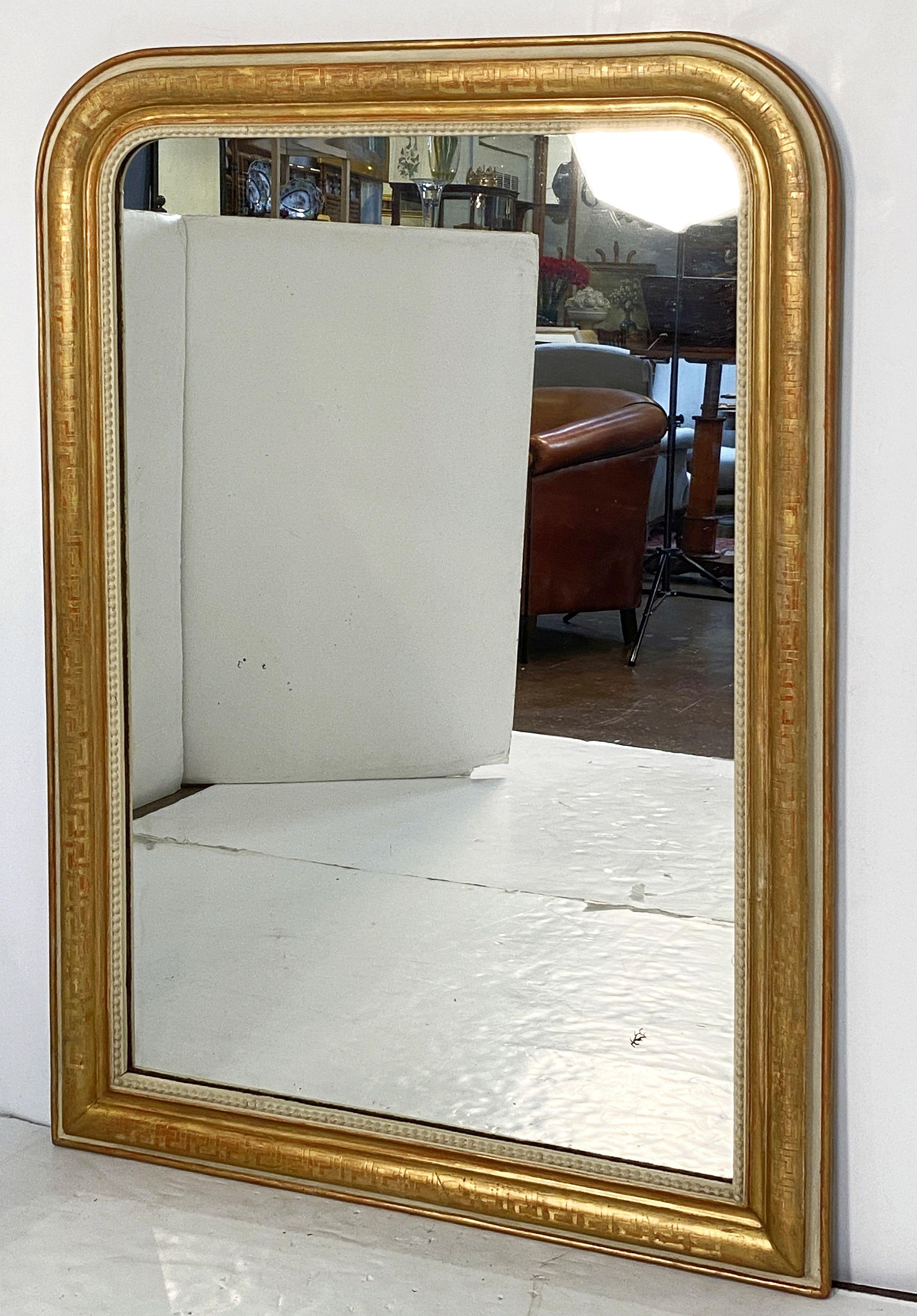 Large Louis Philippe Arch Top Gilt Mirror (H 53 1/4 x W 38) In Good Condition For Sale In Austin, TX