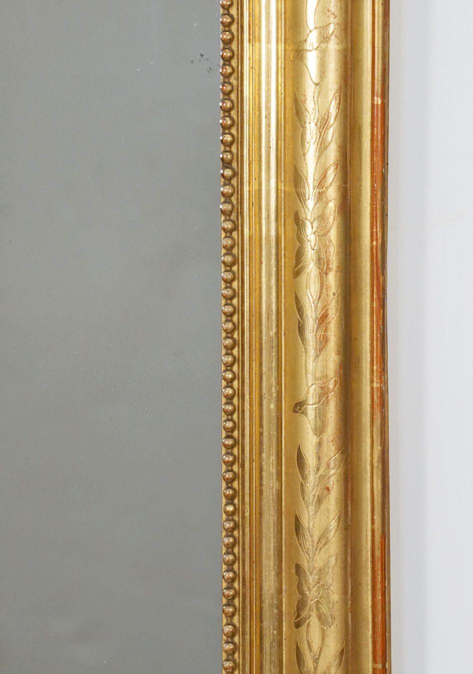 Grand miroir habillé ou console doré Louis Philippe (H 68 x L 32 1/4) en vente 1