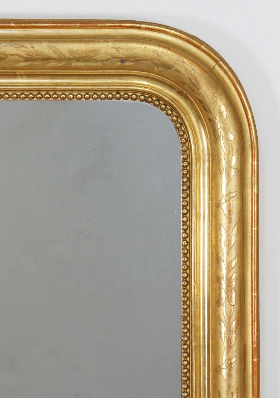 Grand miroir habillé ou console doré Louis Philippe (H 68 x L 32 1/4) en vente 2