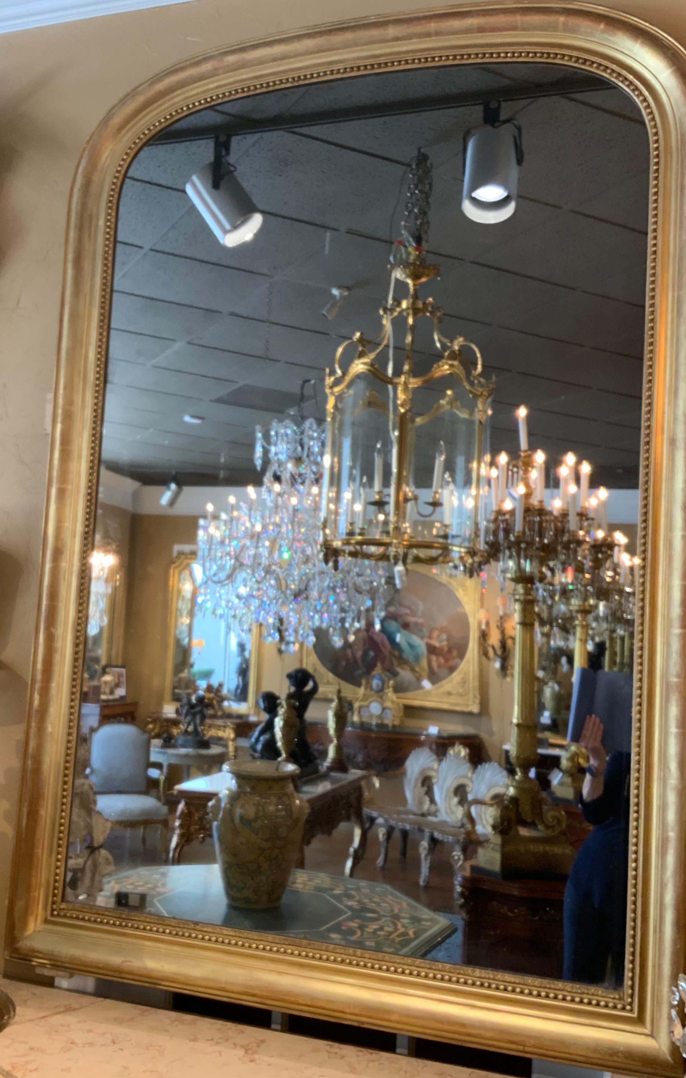 Gran espejo de madera dorada de época Louis Philippe en venta 3