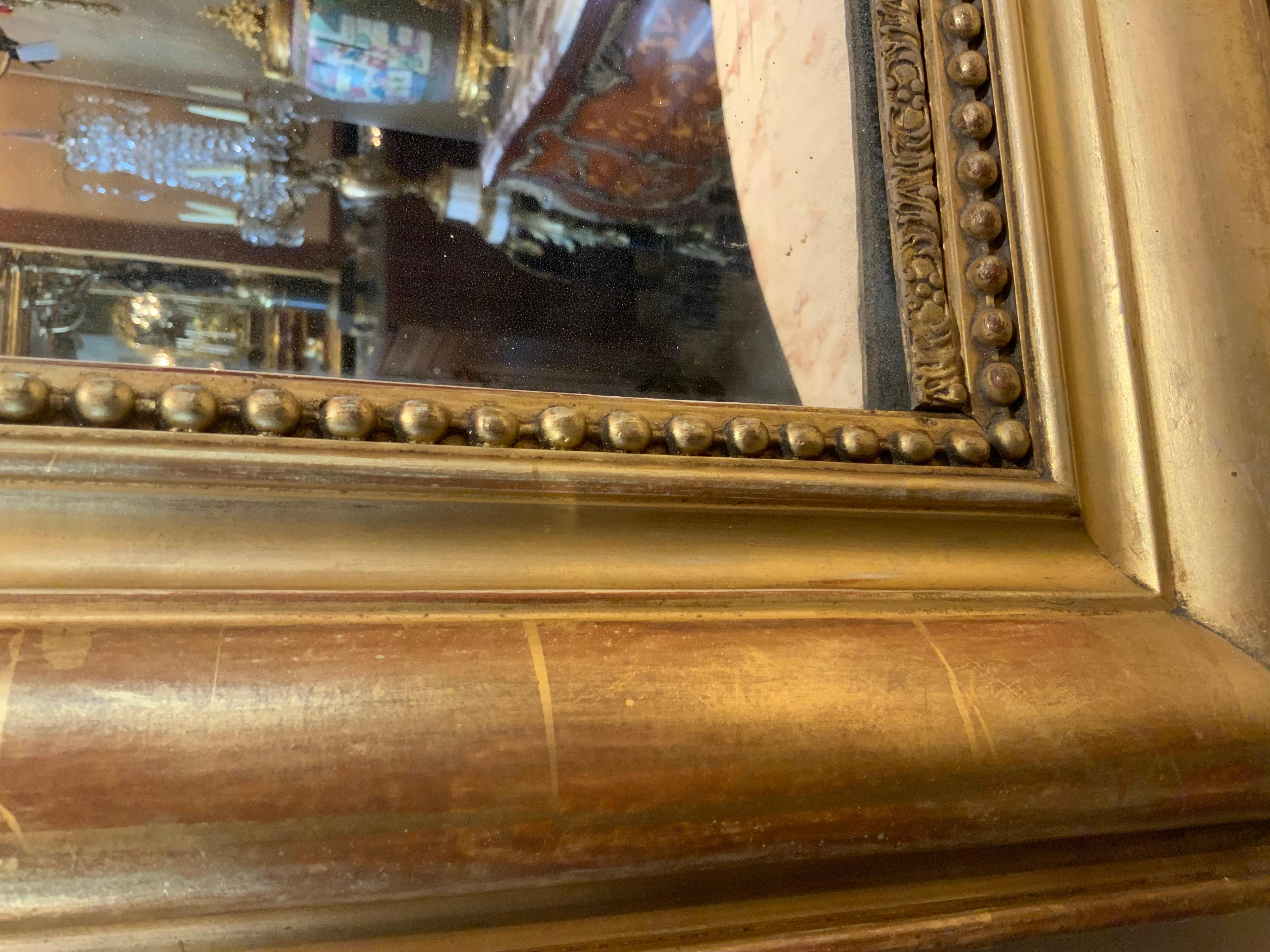 Gran espejo de madera dorada de época Louis Philippe en Excelente estado para la venta en Houston, TX
