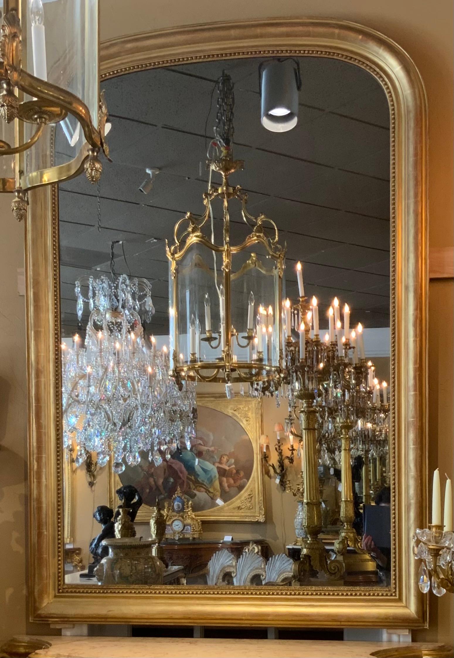 Gran espejo de madera dorada de época Louis Philippe en venta 2