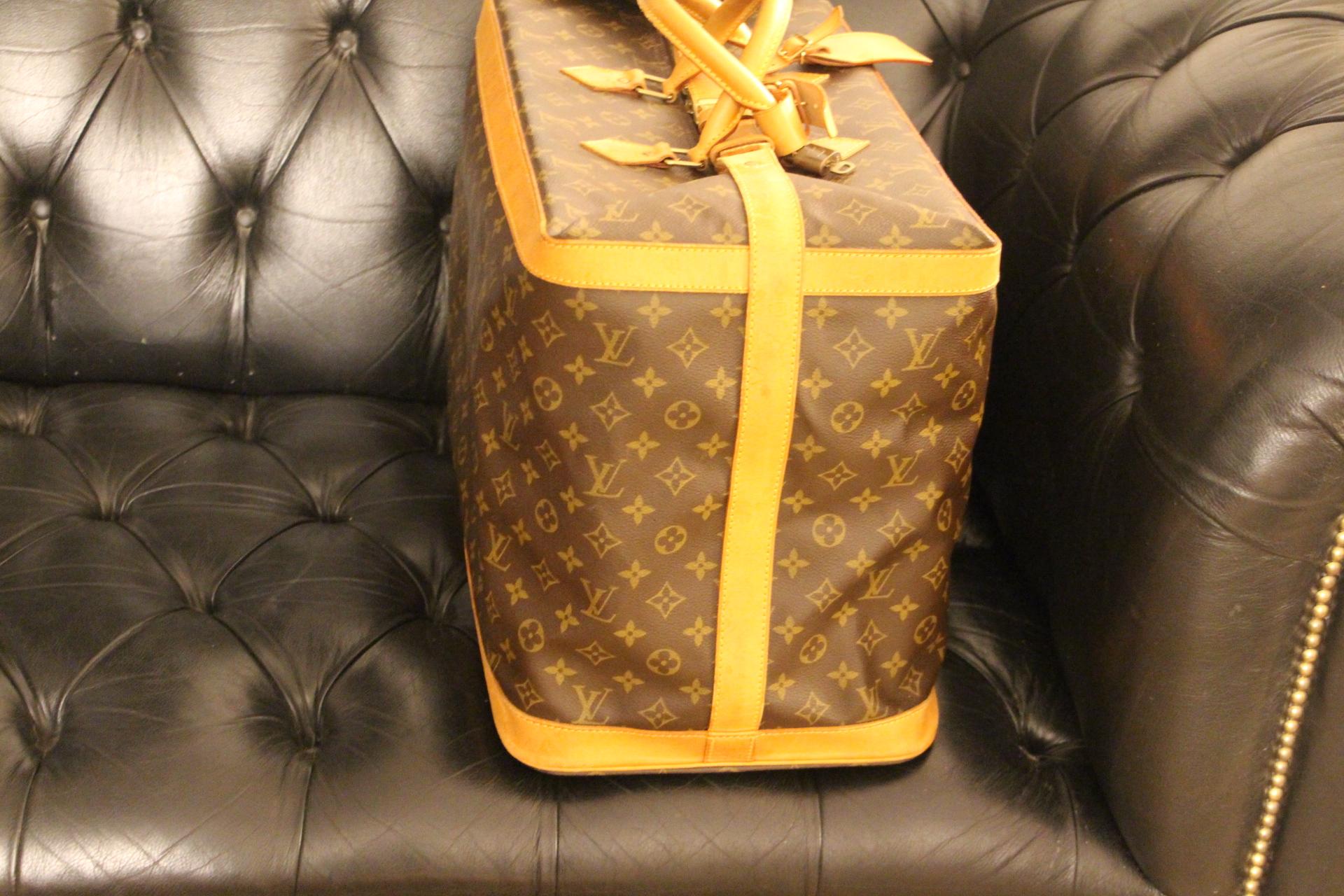 Large Louis Vuitton Bag 50, Large Louis Vuitton Duffle Bag, Louis Vuitton Travel In Excellent Condition In Saint-ouen, FR
