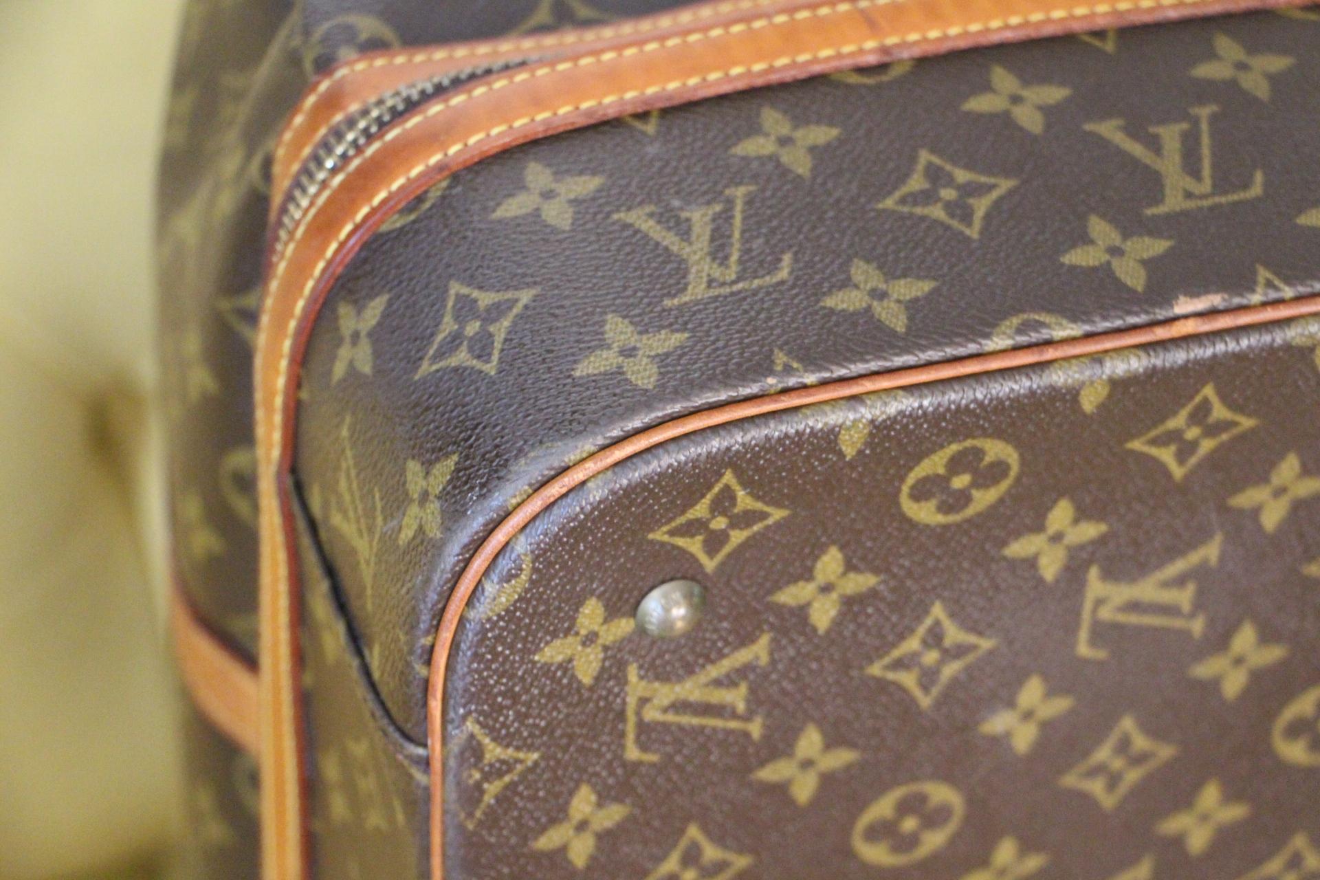 Women's or Men's Large Louis Vuitton Bag, Large Louis Vuitton Duffle Bag, Louis Vuitton Boston Ba