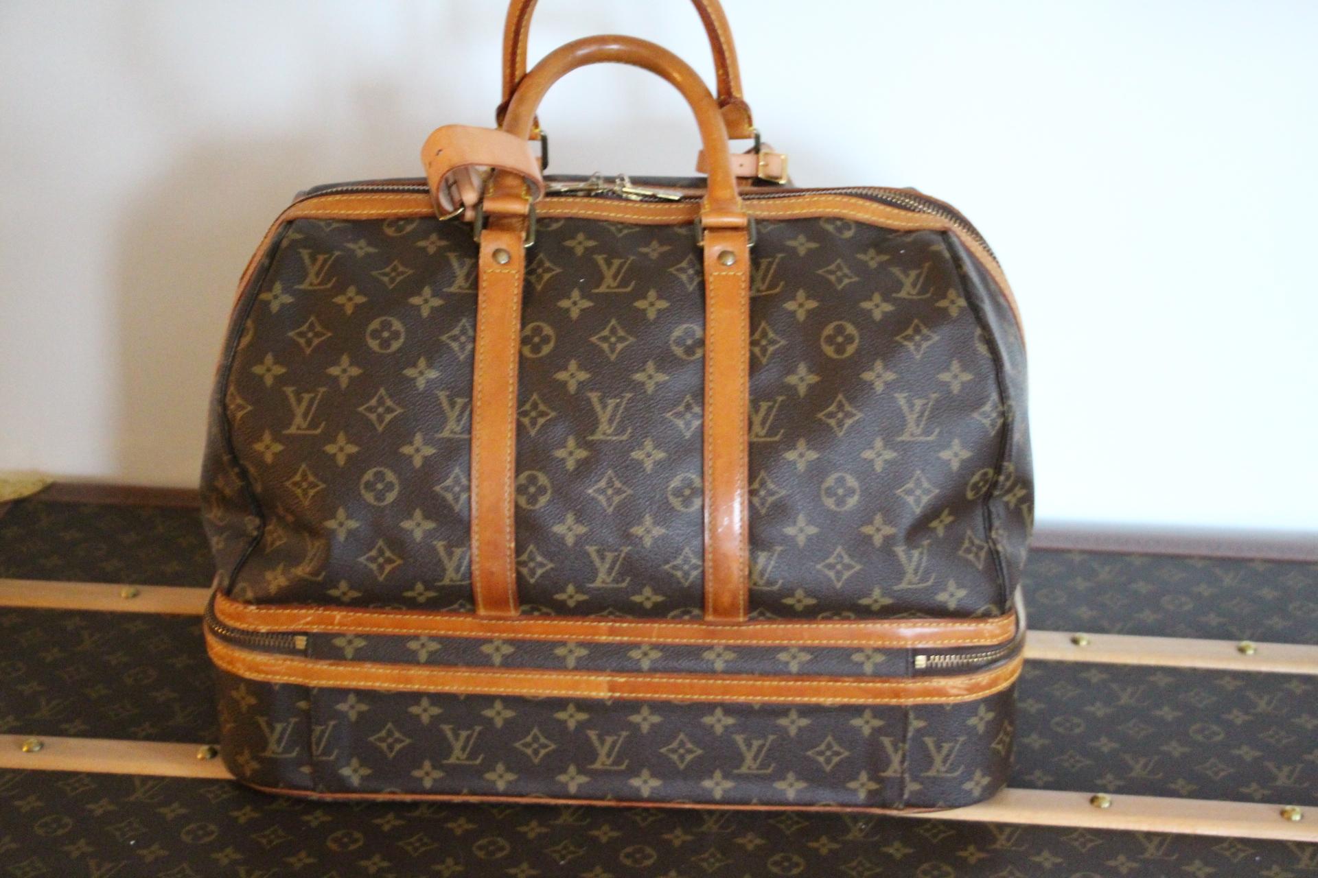 Large Louis Vuitton Bag, Large Louis Vuitton Duffle Bag, Vuitton Boston Bag In Good Condition In Saint-ouen, FR