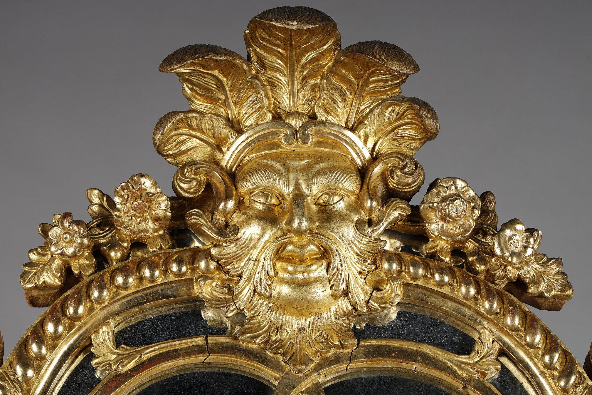 Large Louis XIV mirror decorated with shells, foliage and masks For Sale 7