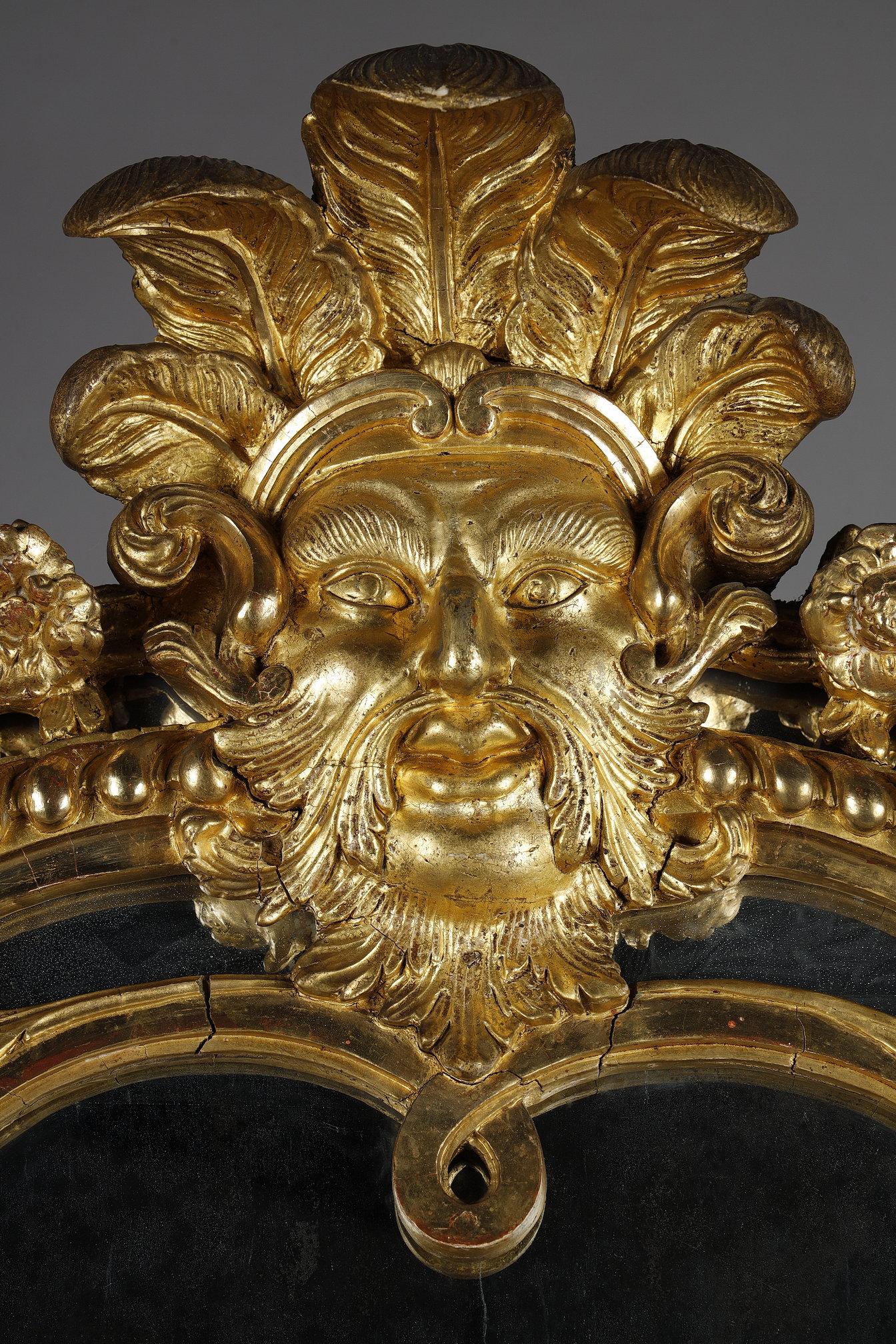 Large Louis XIV mirror decorated with shells, foliage and masks For Sale 8
