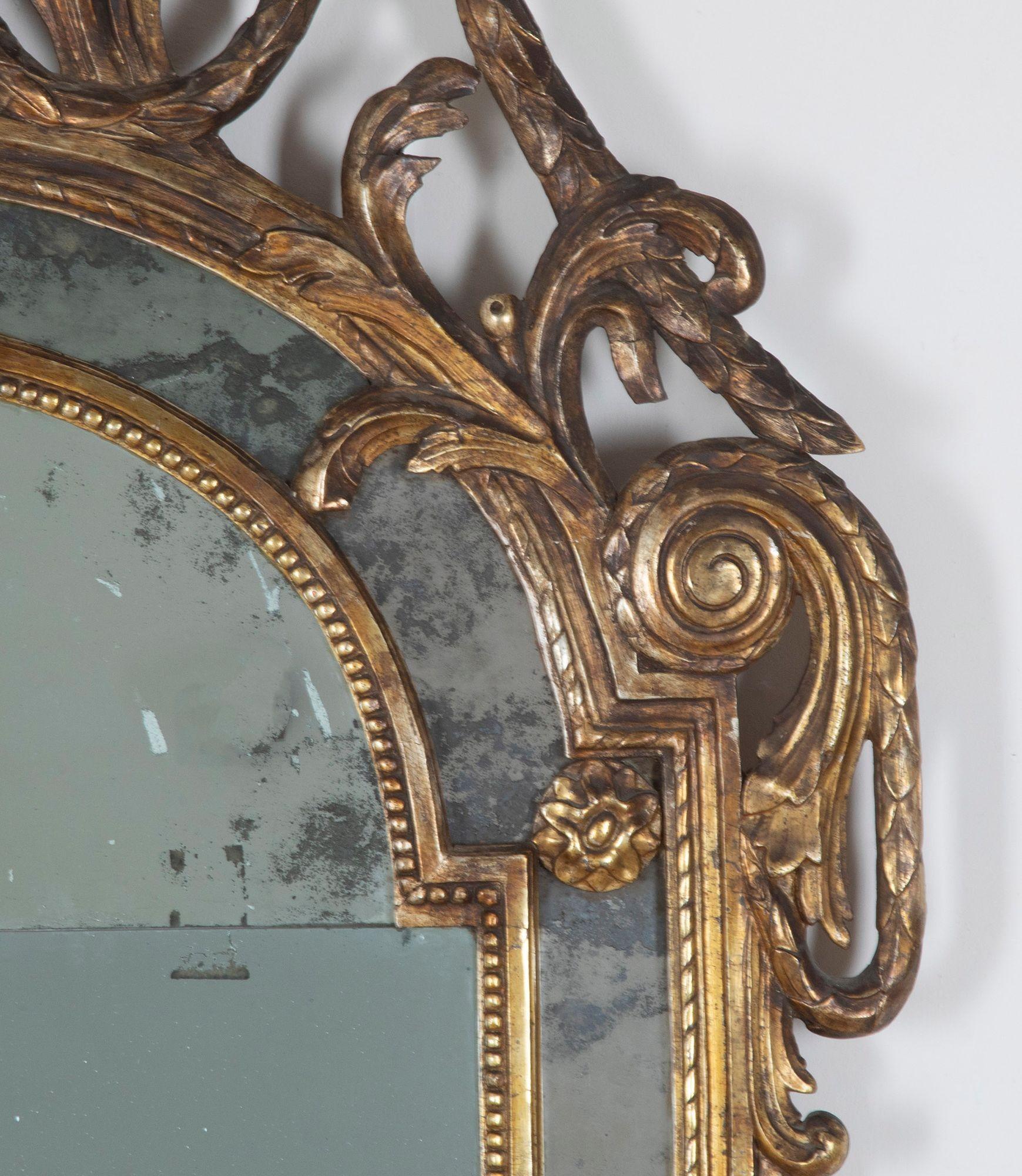 Francese Grande specchio dorato rococò del periodo Luigi XV in vendita