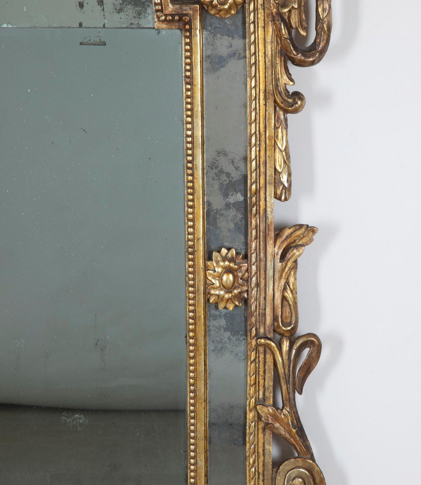 Grande specchio dorato rococò del periodo Luigi XV In condizioni buone in vendita a Gloucestershire, GB