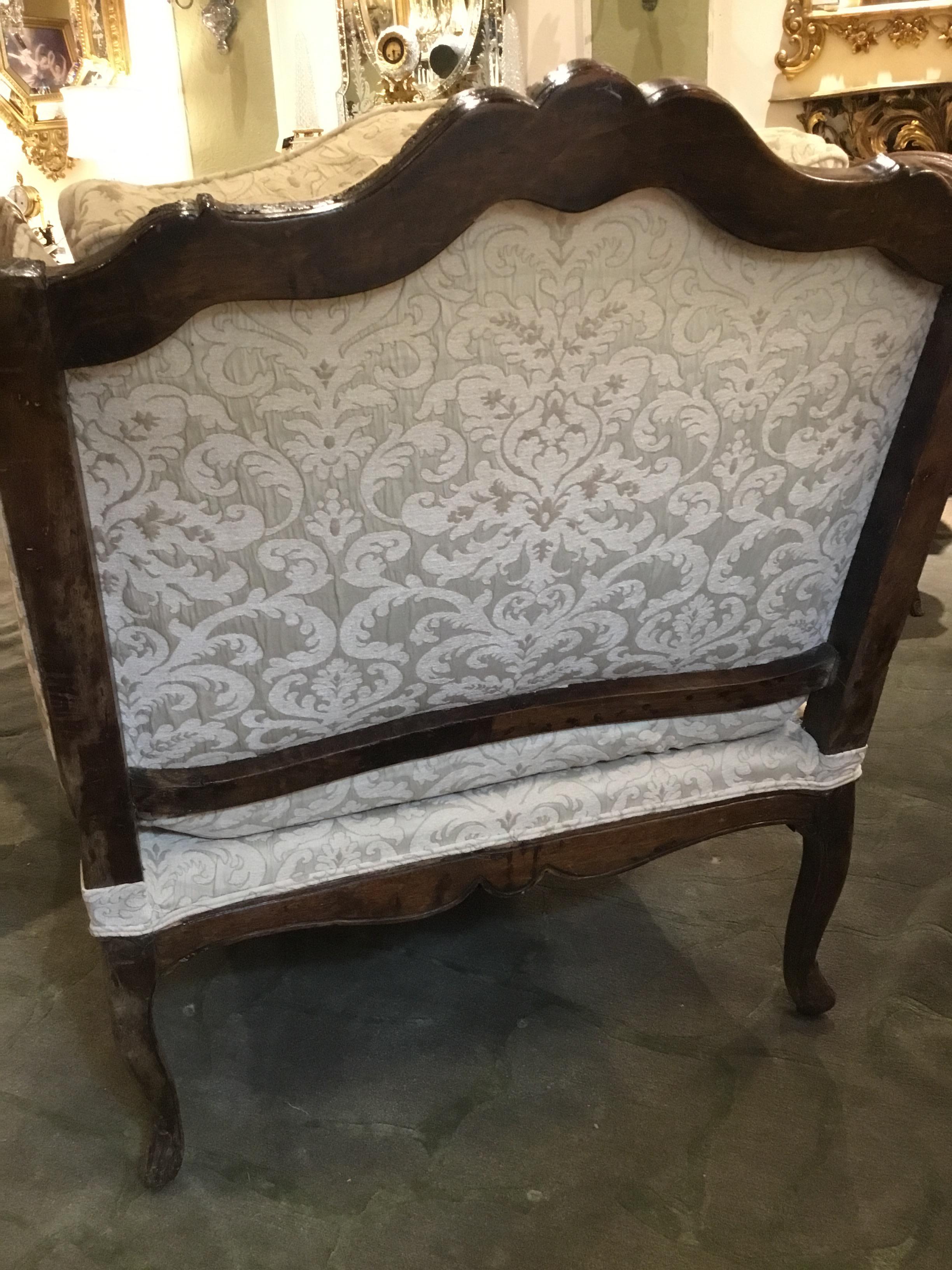 Large Louis XV Rococo Style Carved Walnut, Early 19th Century Chaise Lounge 3