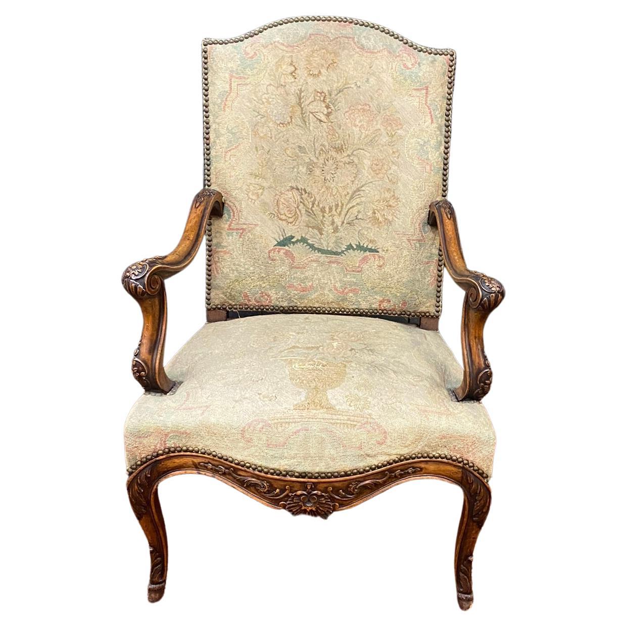 Grand fauteuil de style Louis XV vers 1930 « sabots à queue d'aronde » 