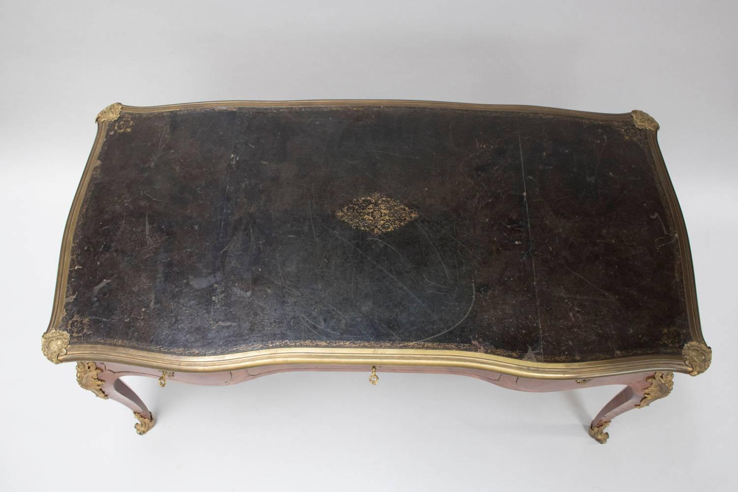 Large Louis XV Style Flat Desk Marquetry, Late 19th Century In Good Condition In Saint-Ouen, FR