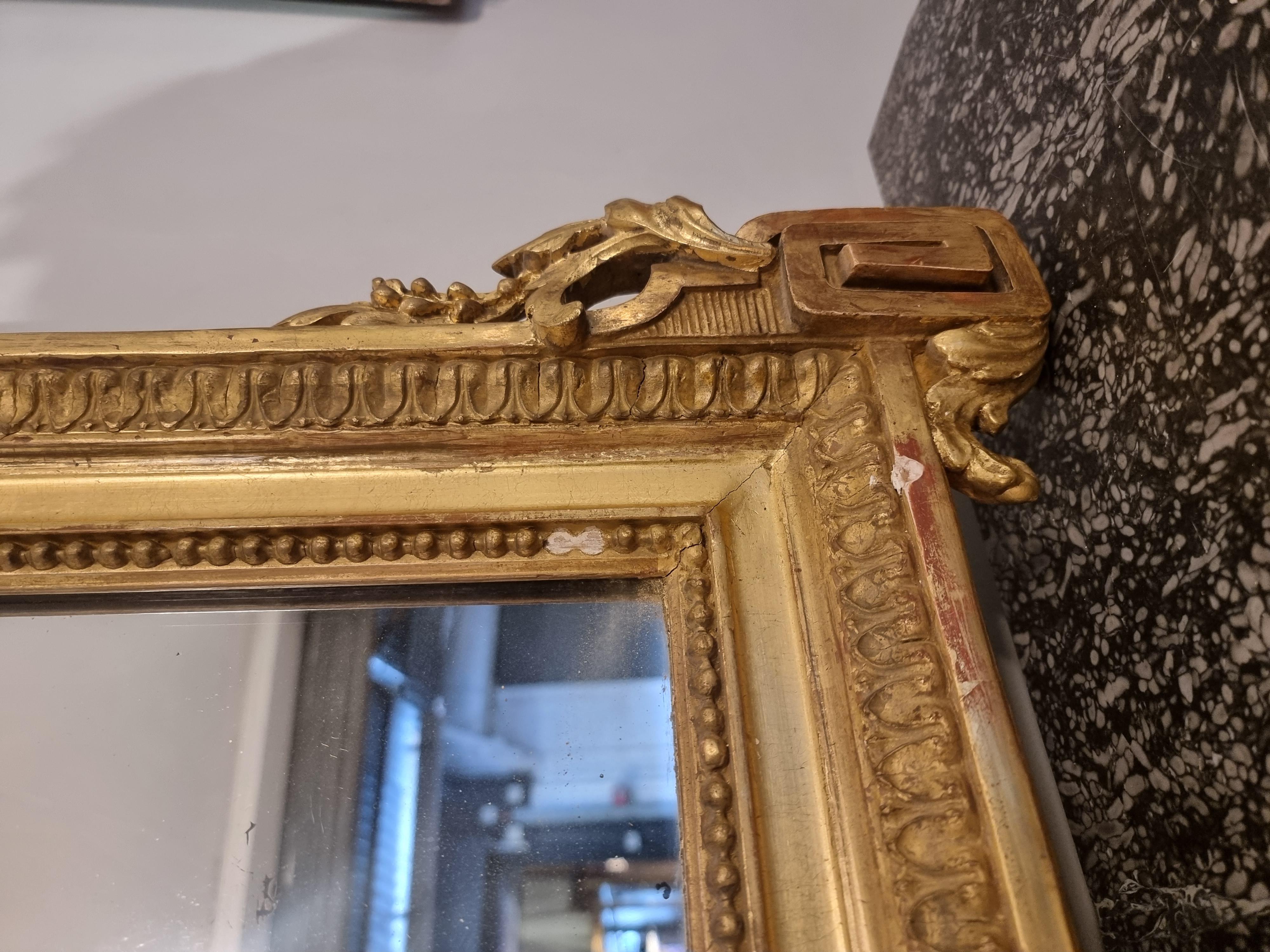 Großer Spiegel aus der Louis-XVI-Periode, goldenes Holz, spätes 18. Jahrhundert im Angebot 7