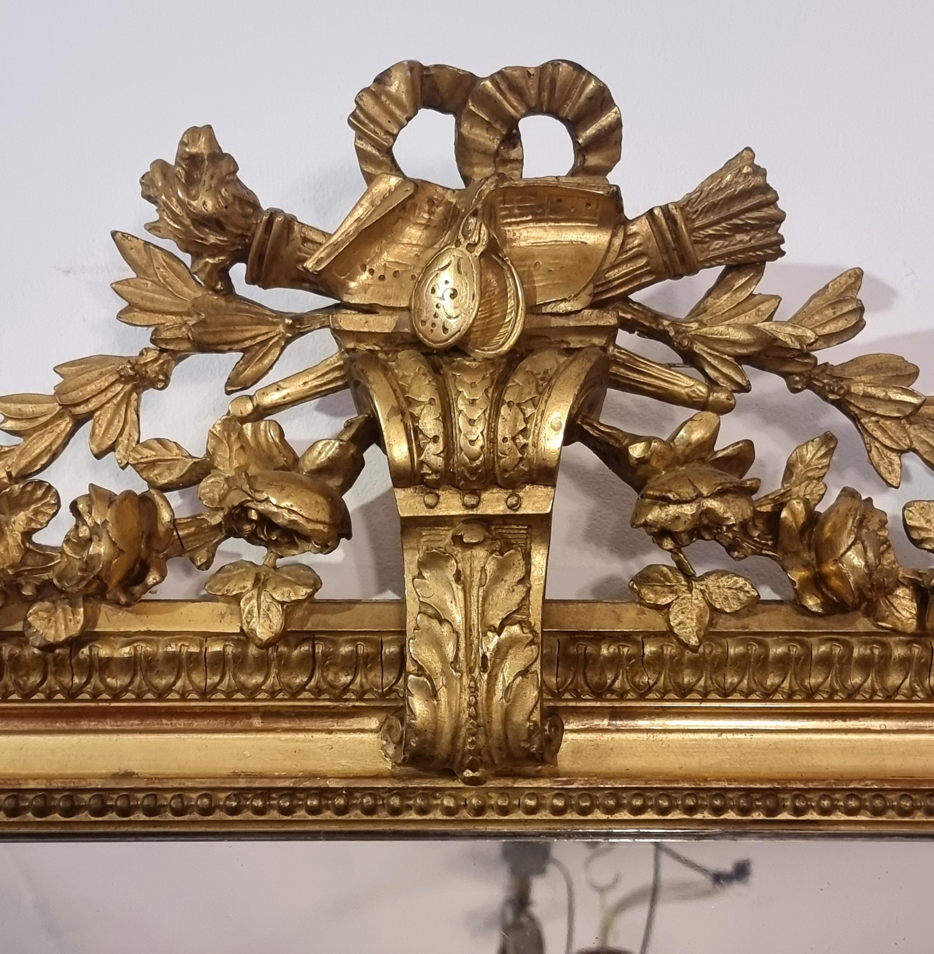 Grand miroir d'époque Louis XVI, bois doré, fin du XVIIIe siècle Bon état - En vente à SAINT-OUEN-SUR-SEINE, FR