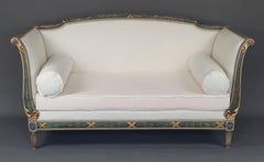 Großes Louis XVI.-Sofa / Tagesbett aus Rechampi-Holz und vergoldetem, lackiertem Holz