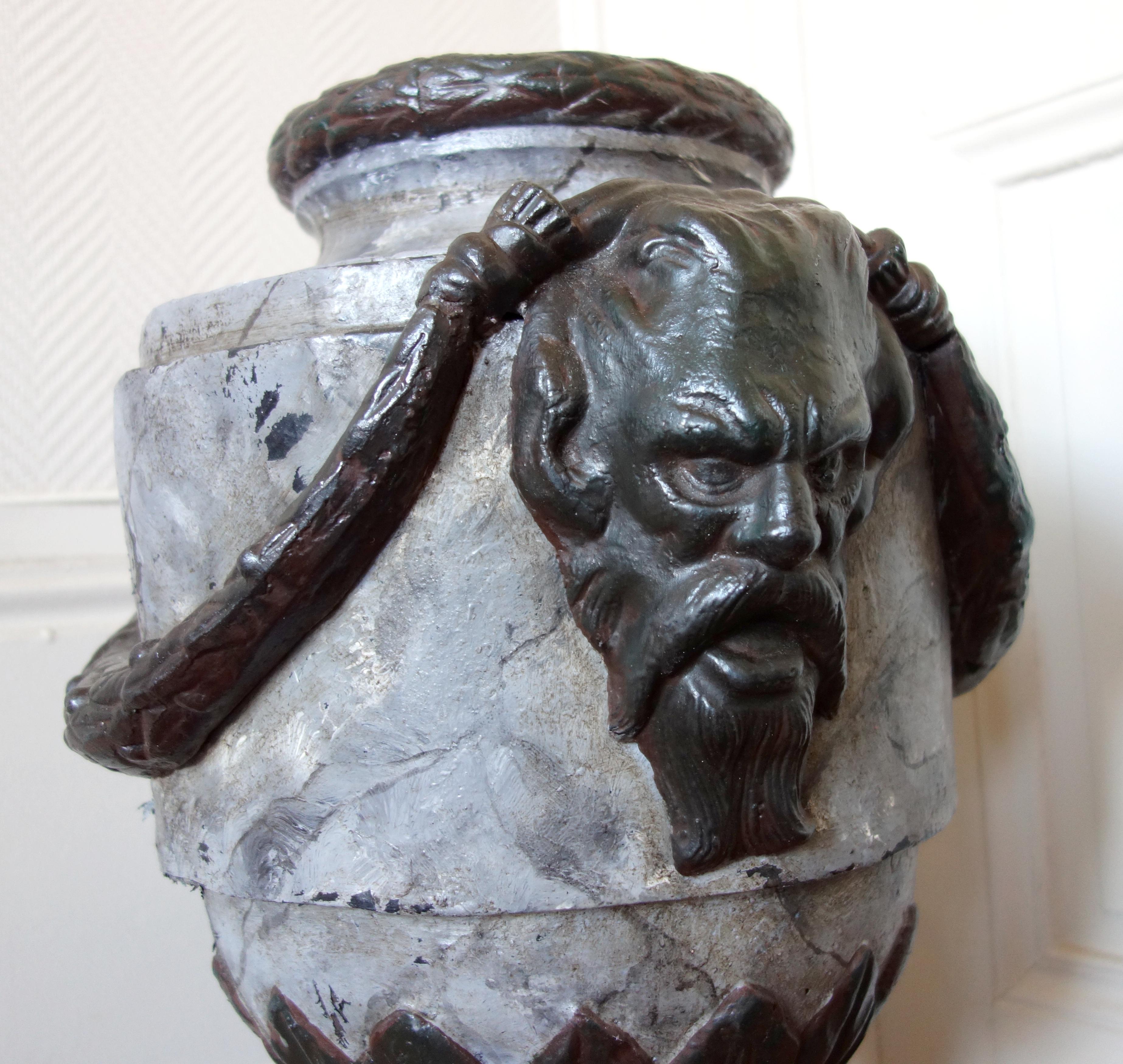 Dipinto a mano Large Louis XVI style cast iron urn in vendita