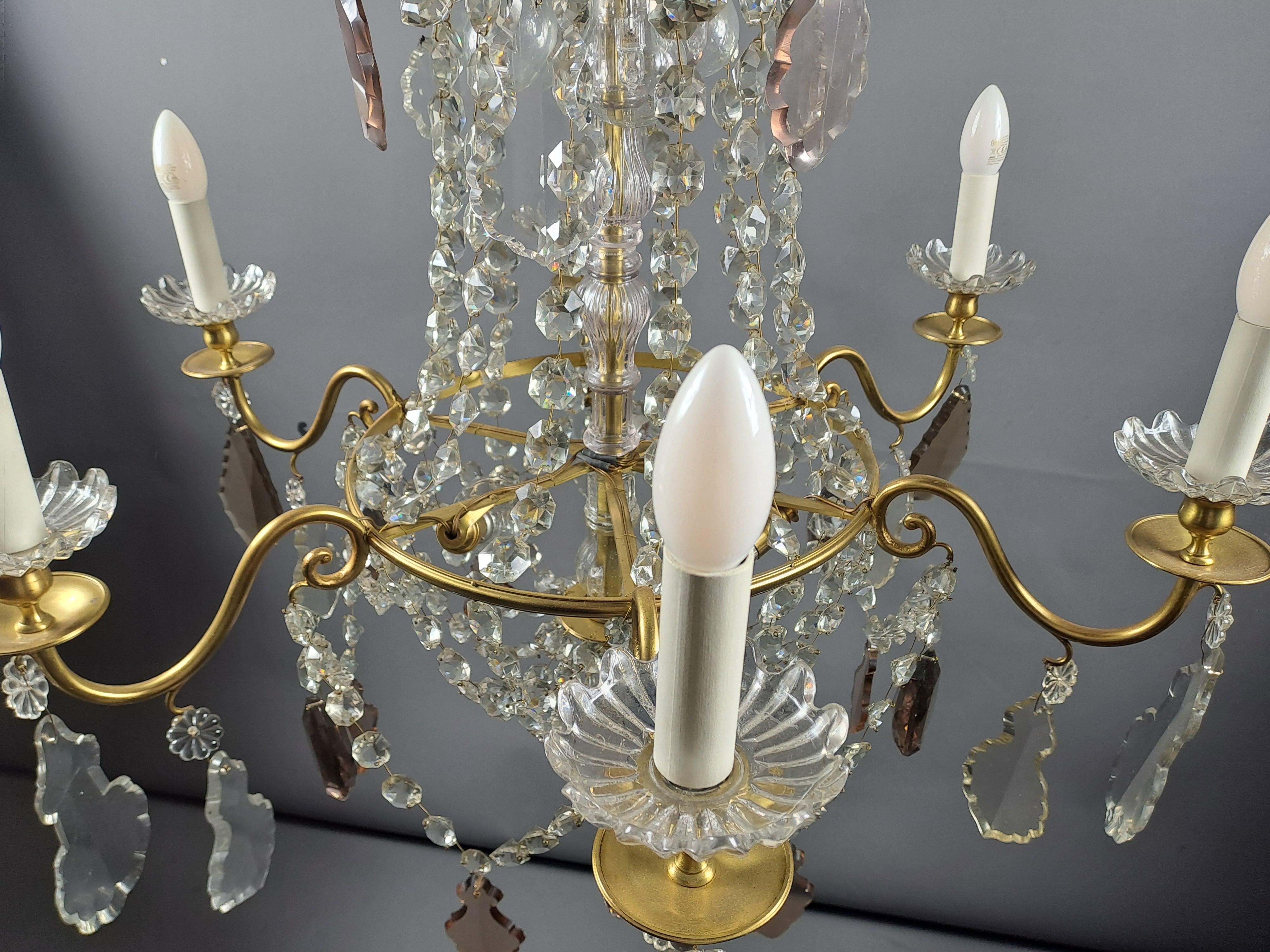 Large Louis XVI Style Chandelier In Crystal And Gilded Bronze For Sale 2