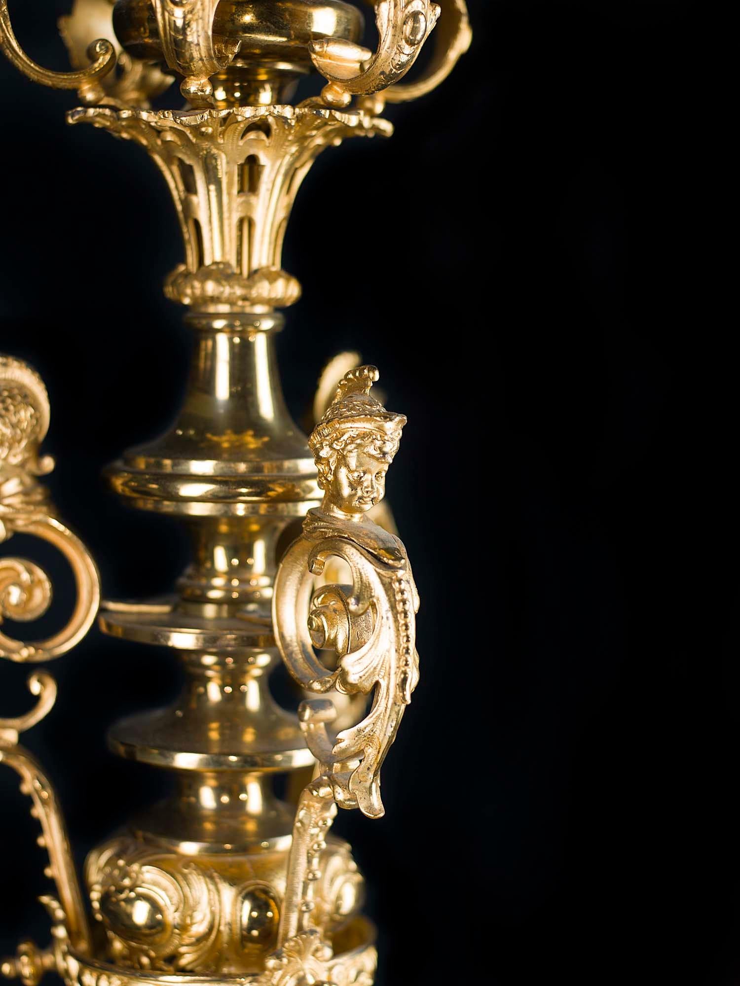 Large Louis XVI Style French 19th Century Gilt Chandelier In Good Condition In London, GB
