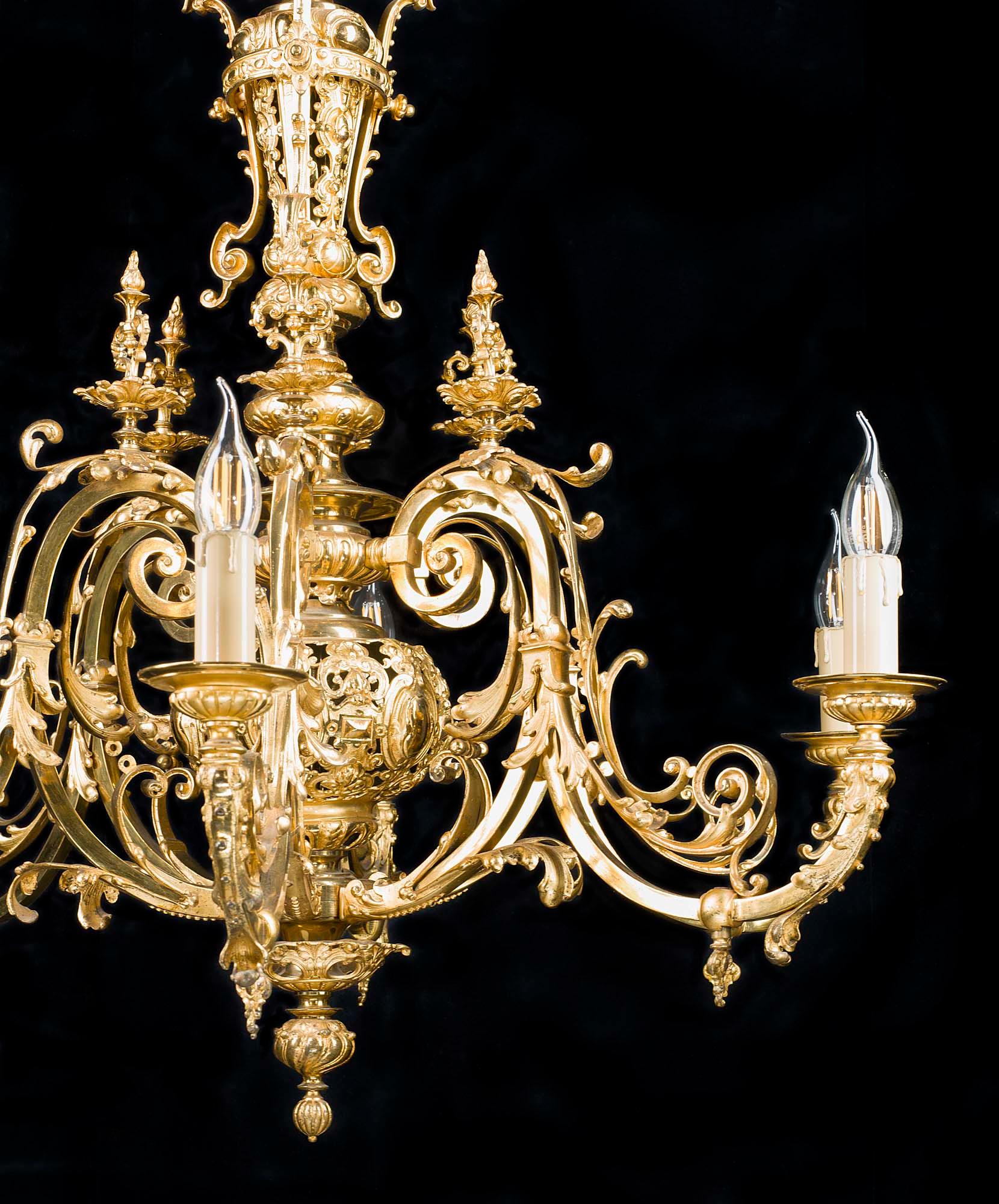 Large Louis XVI Style French 19th Century Gilt Chandelier 1