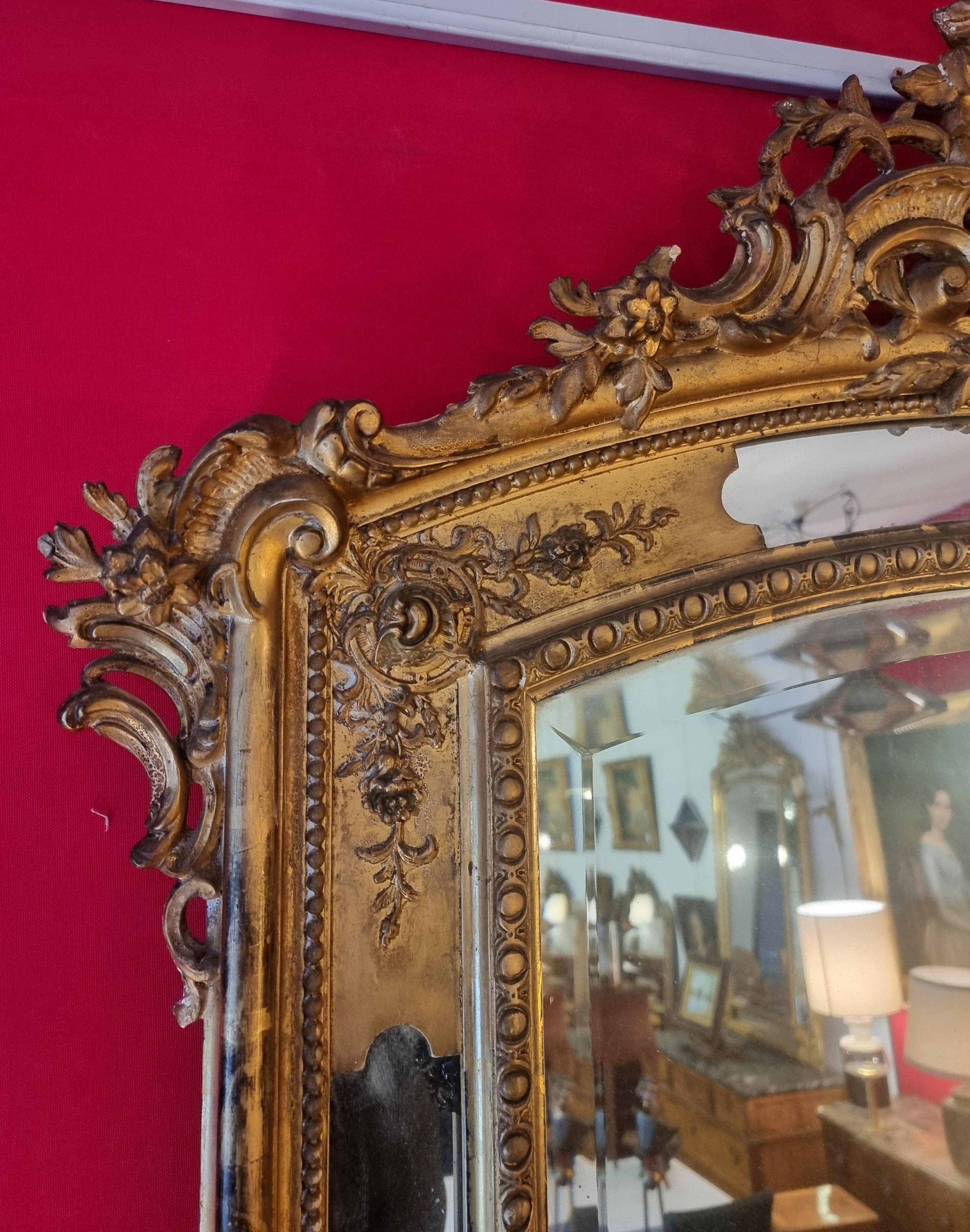 Français Grand miroir de style Louis XVI d'époque Napoléon III, bois doré, 19ème siècle en vente