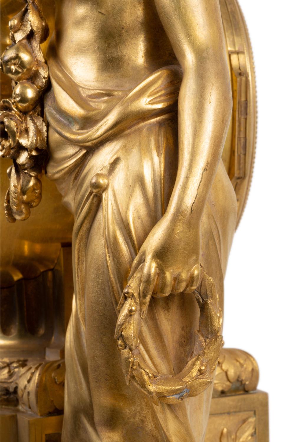 Grande pendule de cheminée en bronze doré de style Louis XVI, 19e siècle en vente 5