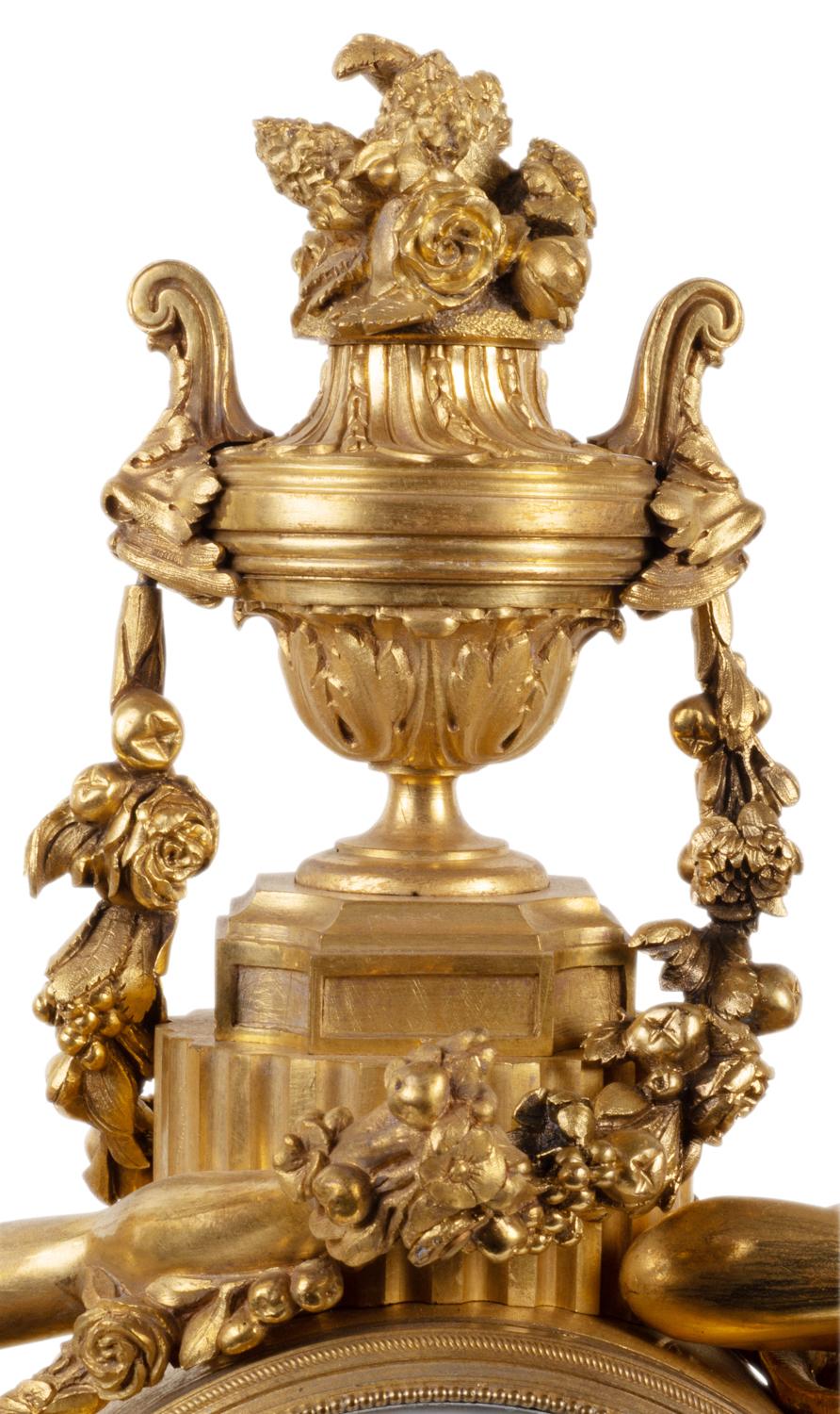 Große Goldbronze-Kaminuhr im Louis-XVI.-Stil, 19. Jahrhundert (Französisch) im Angebot