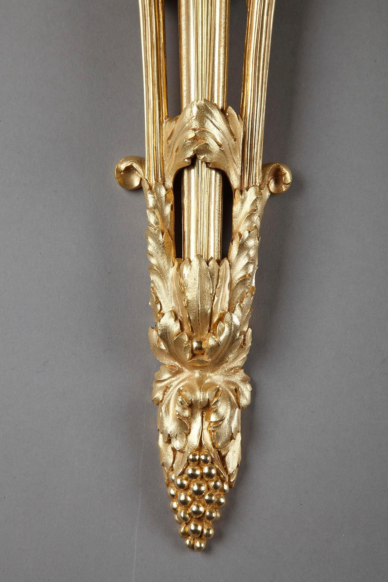 Large Louis XVI-Style Wall Sconces In Good Condition For Sale In Paris, FR