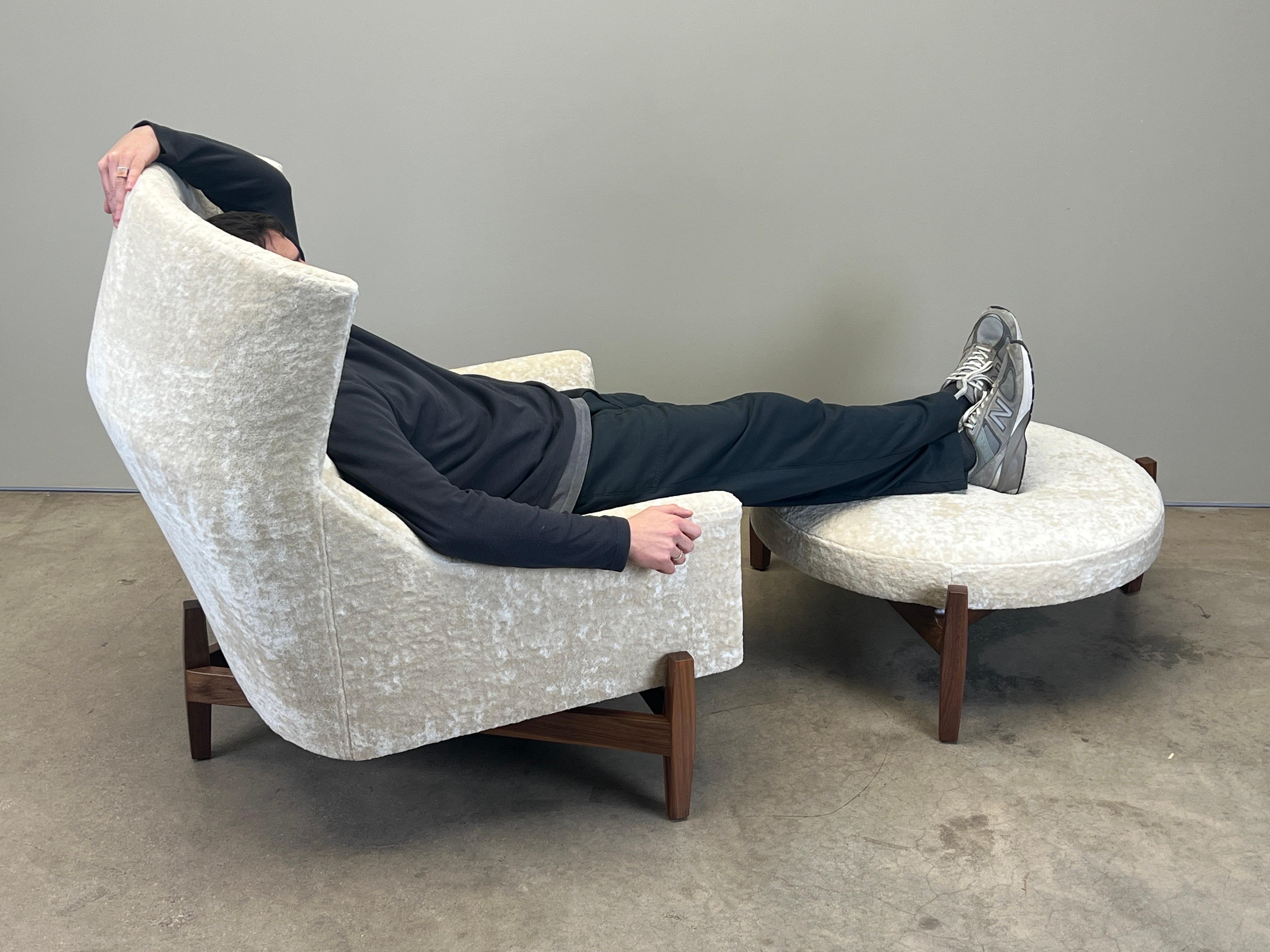 Large Lounge Chair and Ottoman by Jens Risom 12