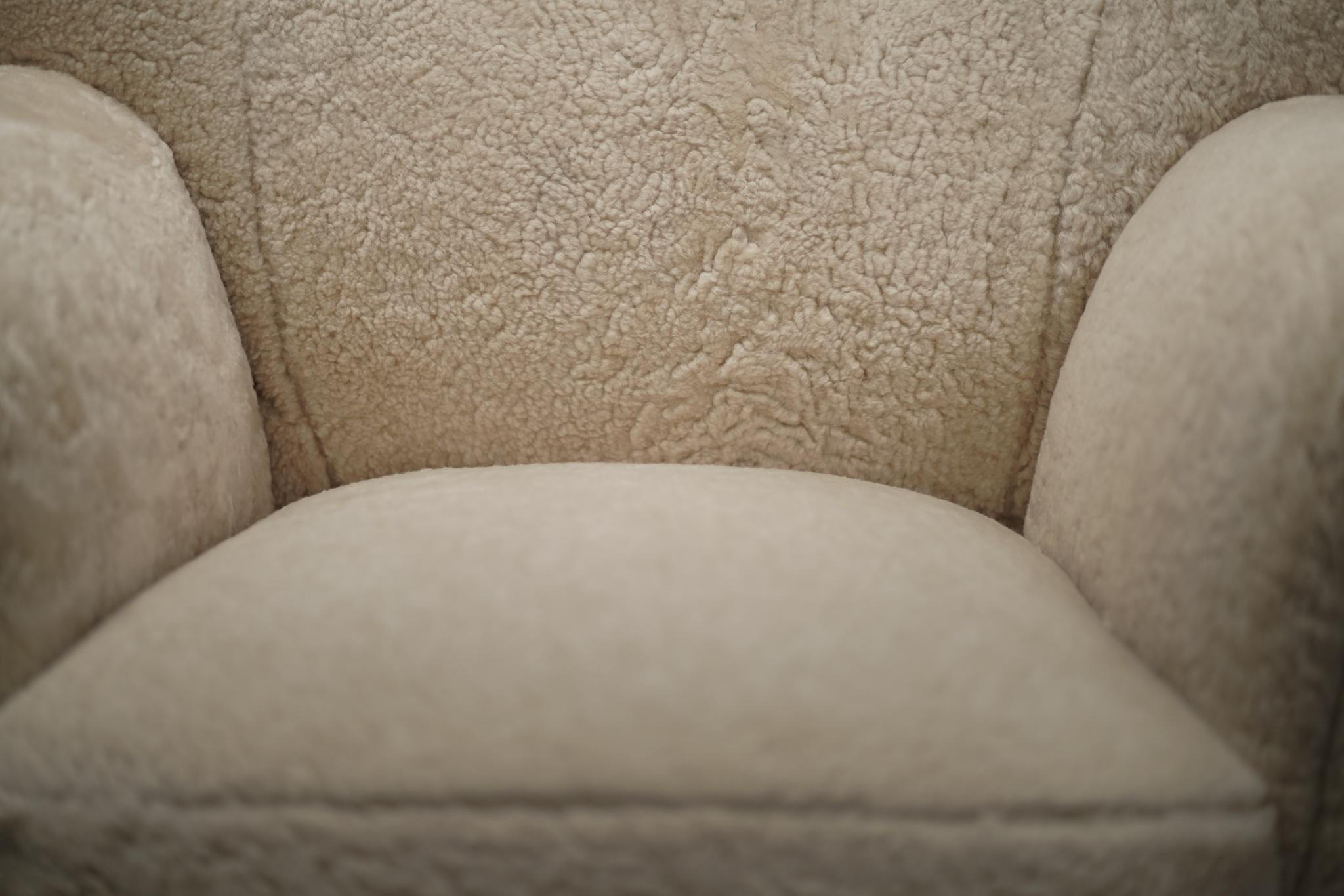 Großer Loungesessel, Shearling im Zustand „Hervorragend“ im Angebot in Los Angeles, CA