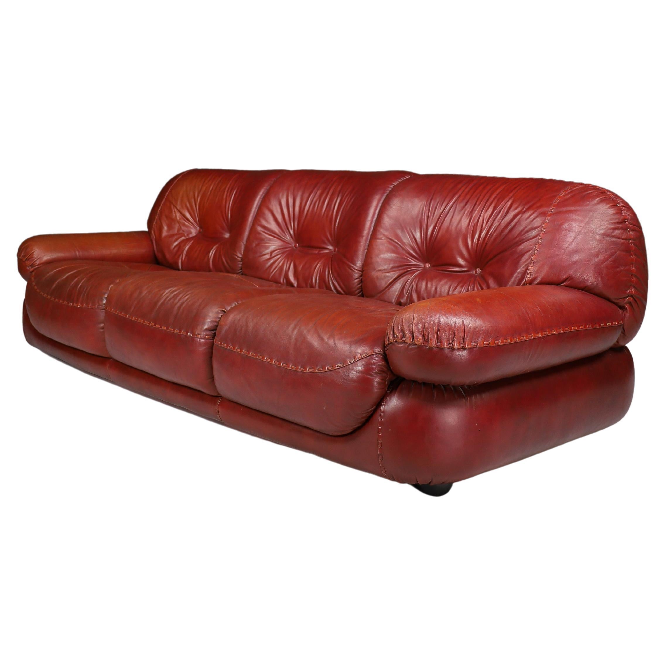 Large Lounge Sofa in Bordeaux Leather by Sapporo for Mobil Girgi, Italy, 1970 For Sale