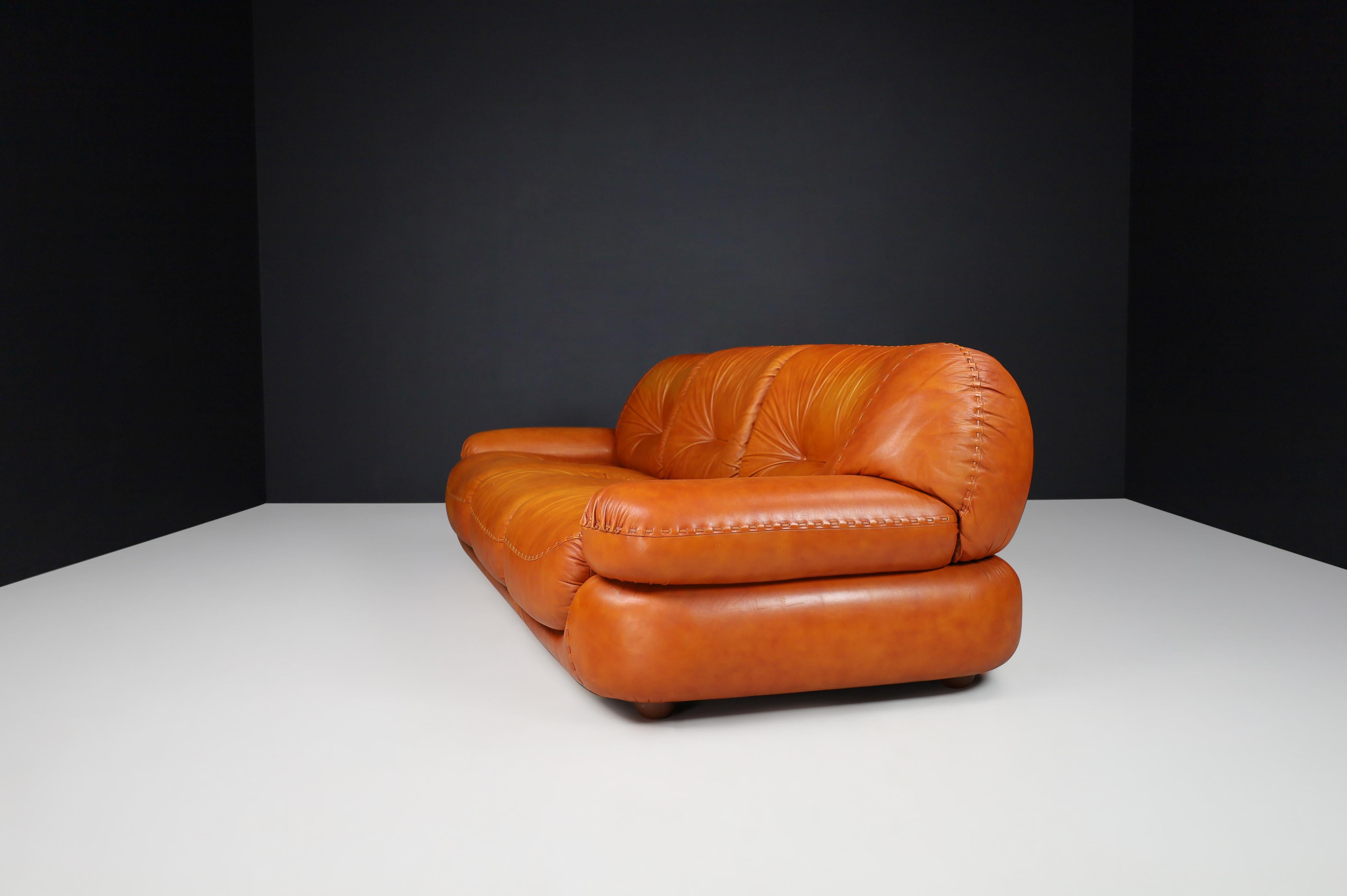 Large Lounge Sofa in Cognac Leather by Sapporo for Mobil Girgi, Italy, 1970  1