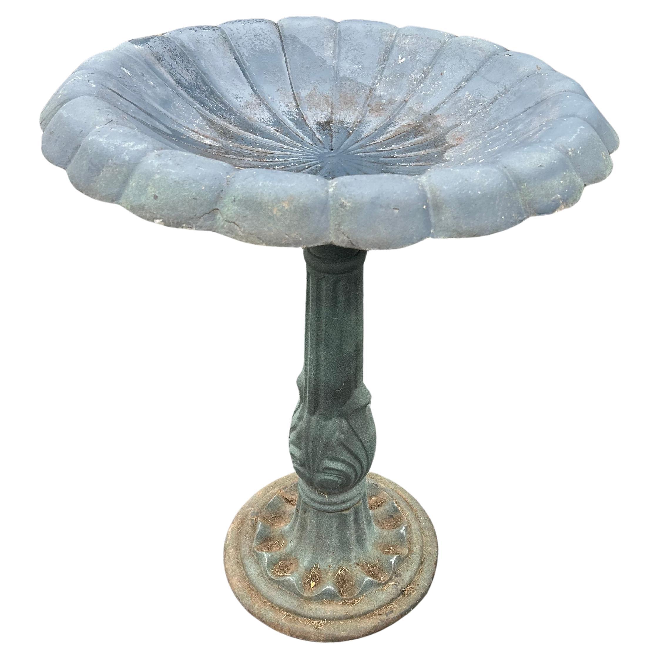 Scultura per uccelli da esterno in ferro e alluminio di grandi dimensioni in vendita