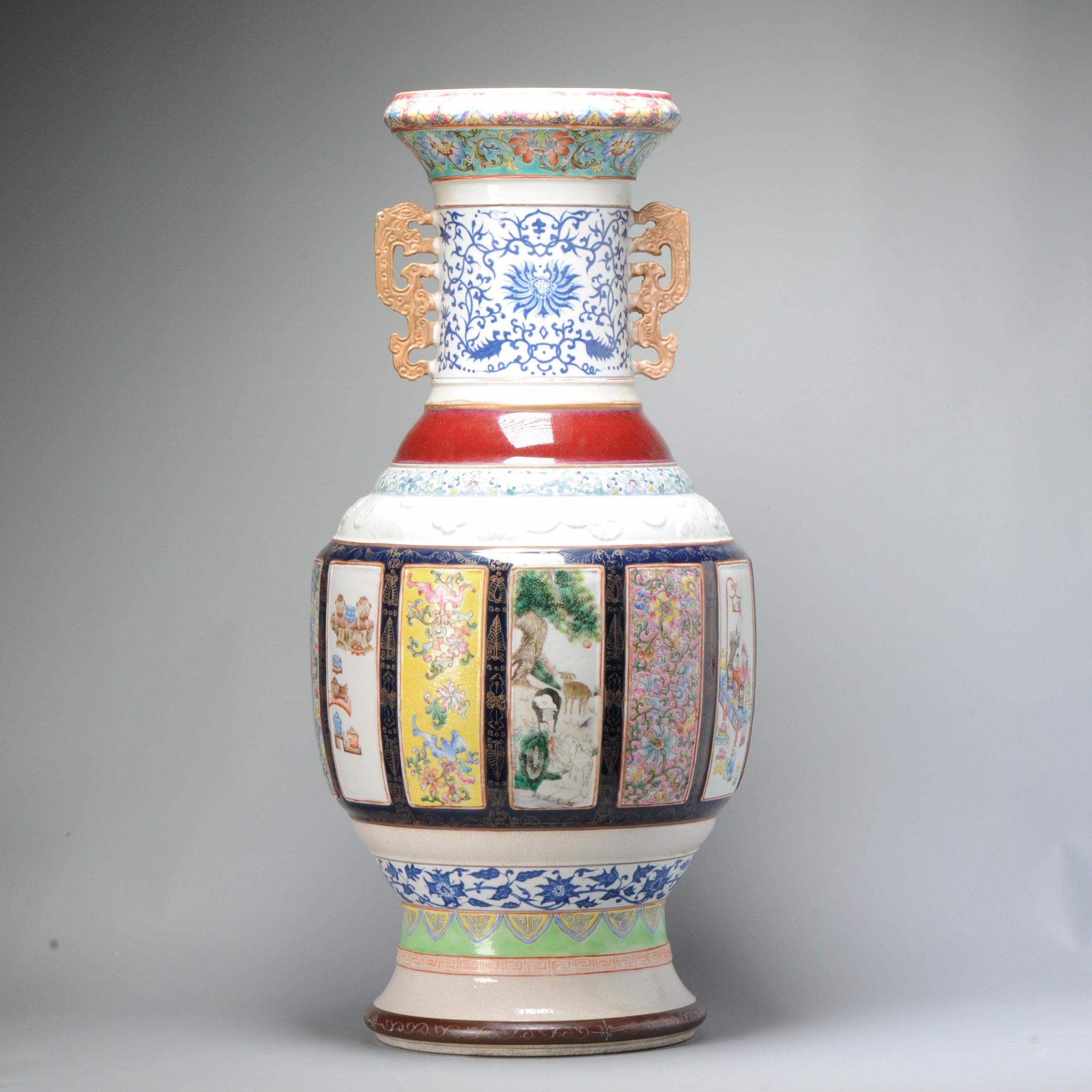 Joli vase moderne avec une scène très intéressante de fleurs, de personnages et d'éléphants.

Il n'est pas ancien, mais il est toujours très décoratif.


Condit
1 ligne stabilisée dans la base. Taille 595x290mm HauteurxDiamètre
Période
21ème