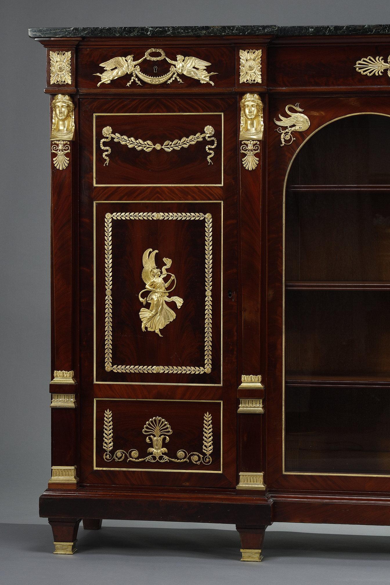 Gran librería baja de caoba y chapa de caoba Imperio en venta