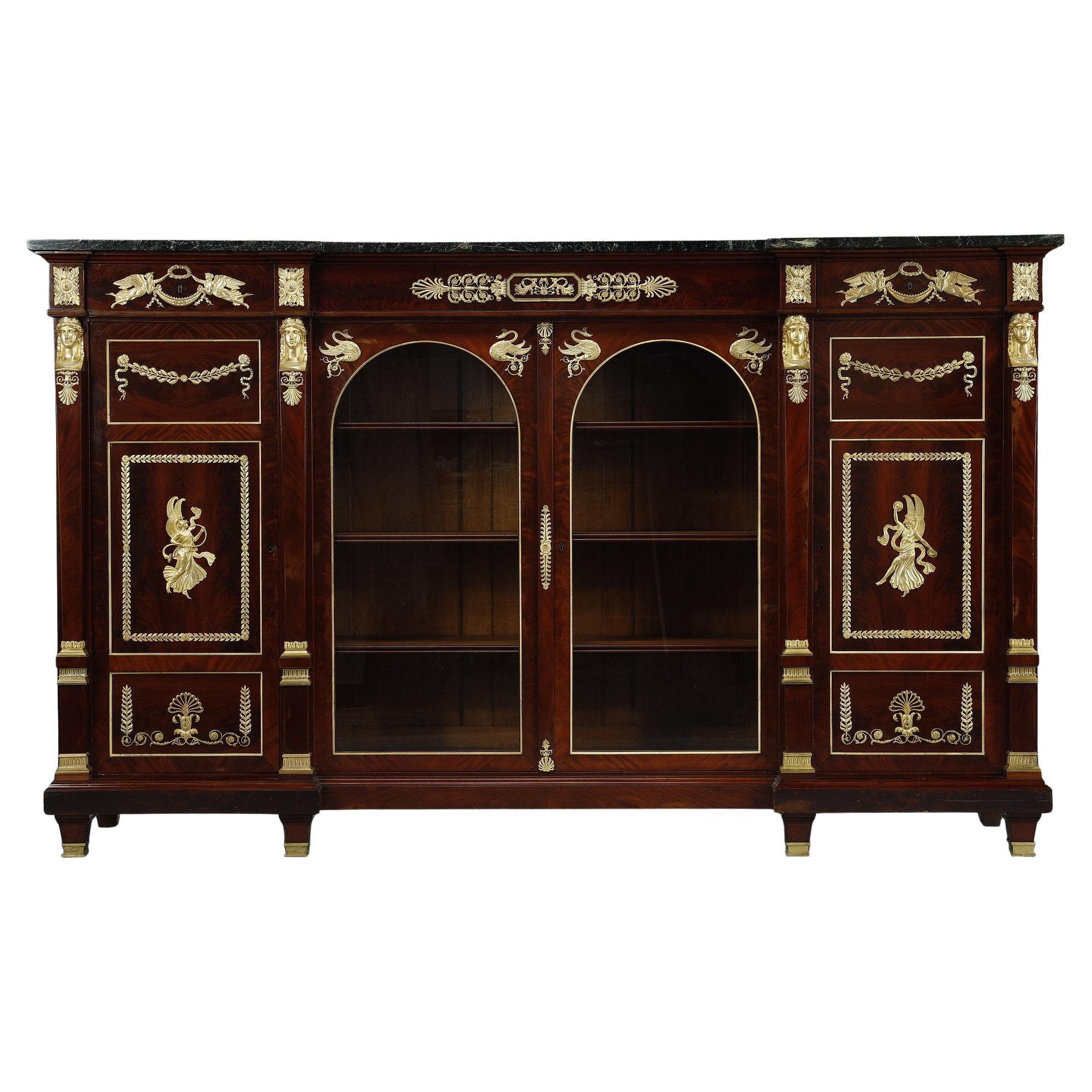 Gran librería baja de caoba y chapa de caoba en venta