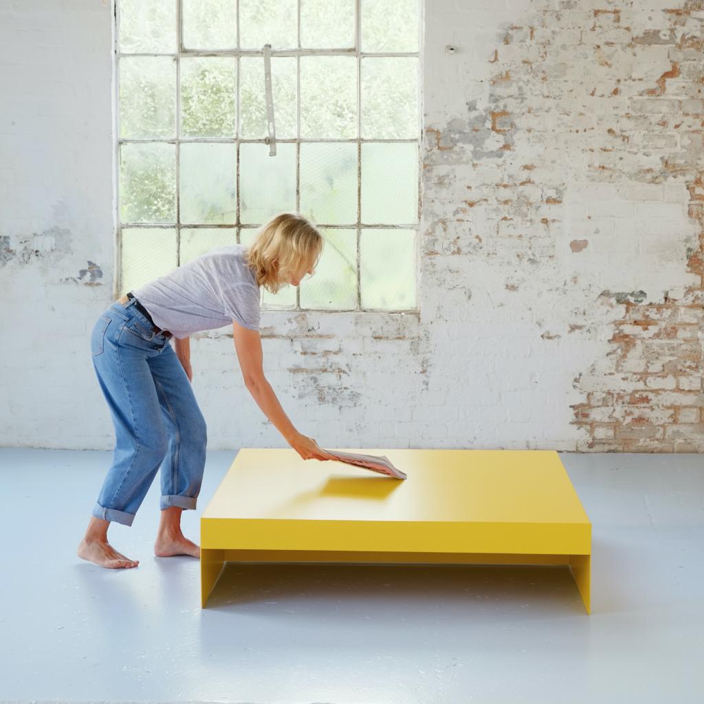 Grande table basse basse à forme unique verte profonde pour café / canapé - personnalisable en vente 2